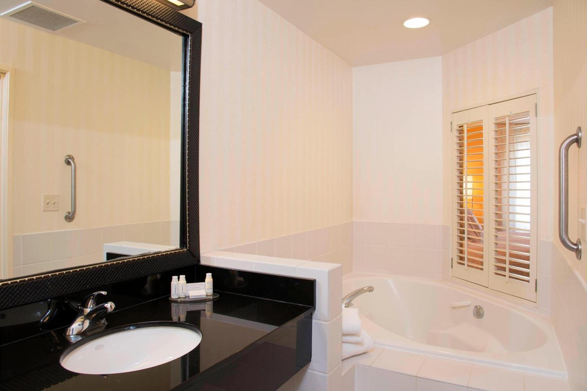Fairfield Inn & Suites by Marriott Omaha Downtown photo 12