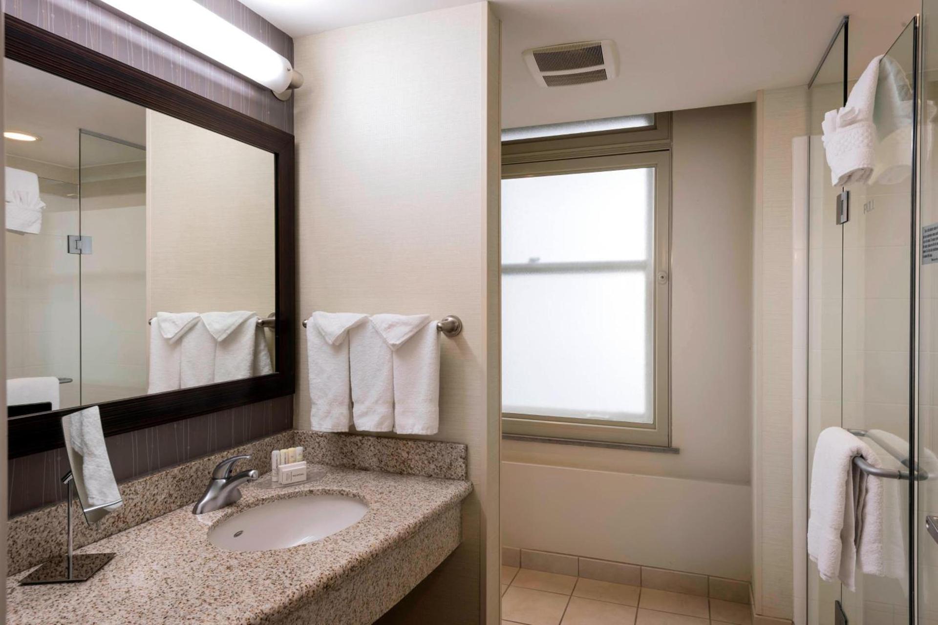 Courtyard by Marriott Tulsa Downtown photo 11