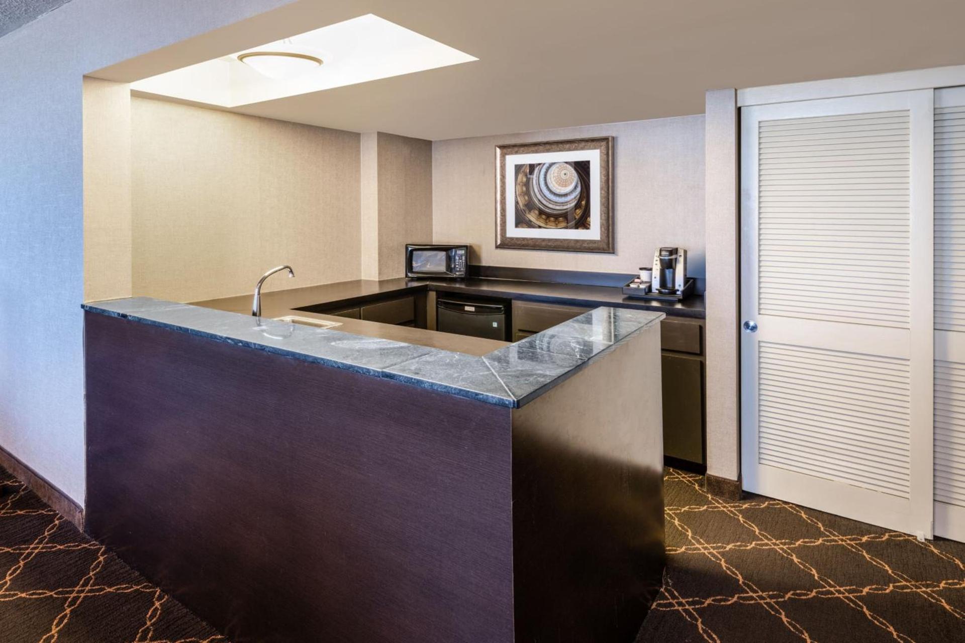 Austin Southpark Hotel photo 15