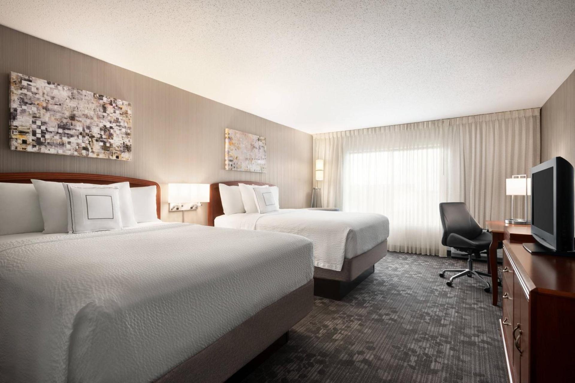 Courtyard by Marriott Chicago Bloomingdale photo 29