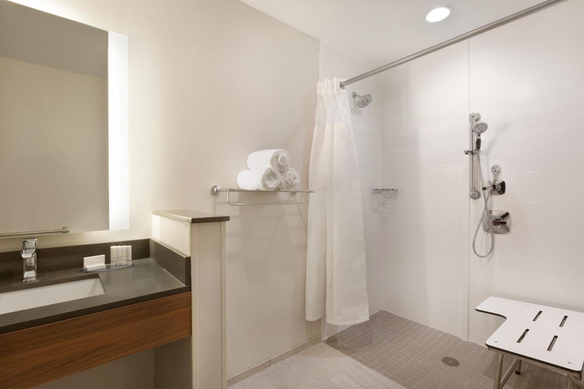 Fairfield by Marriott Inn & Suites Boulder Longmont photo 15