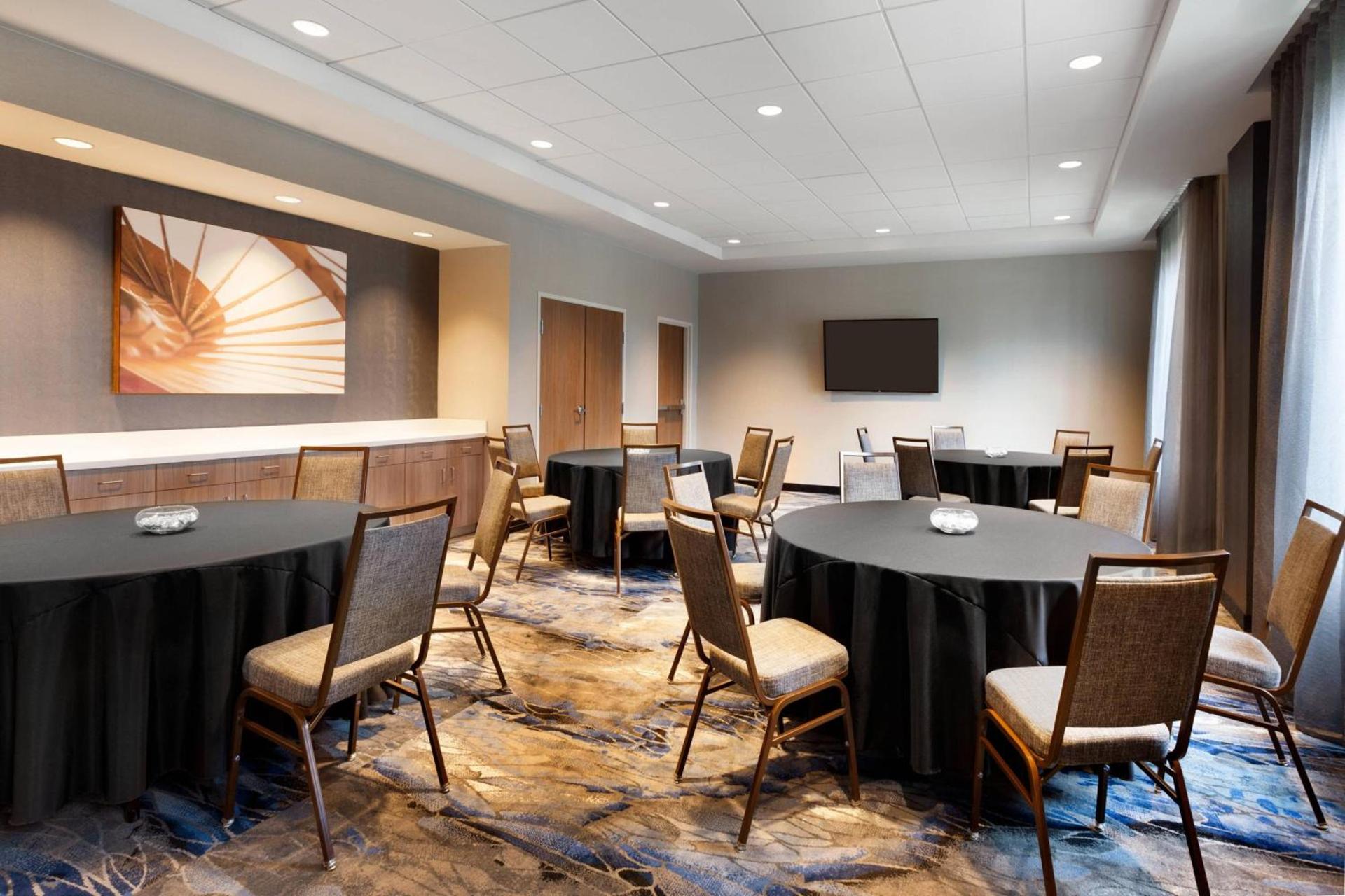 Fairfield by Marriott Inn & Suites Boulder Longmont photo 34