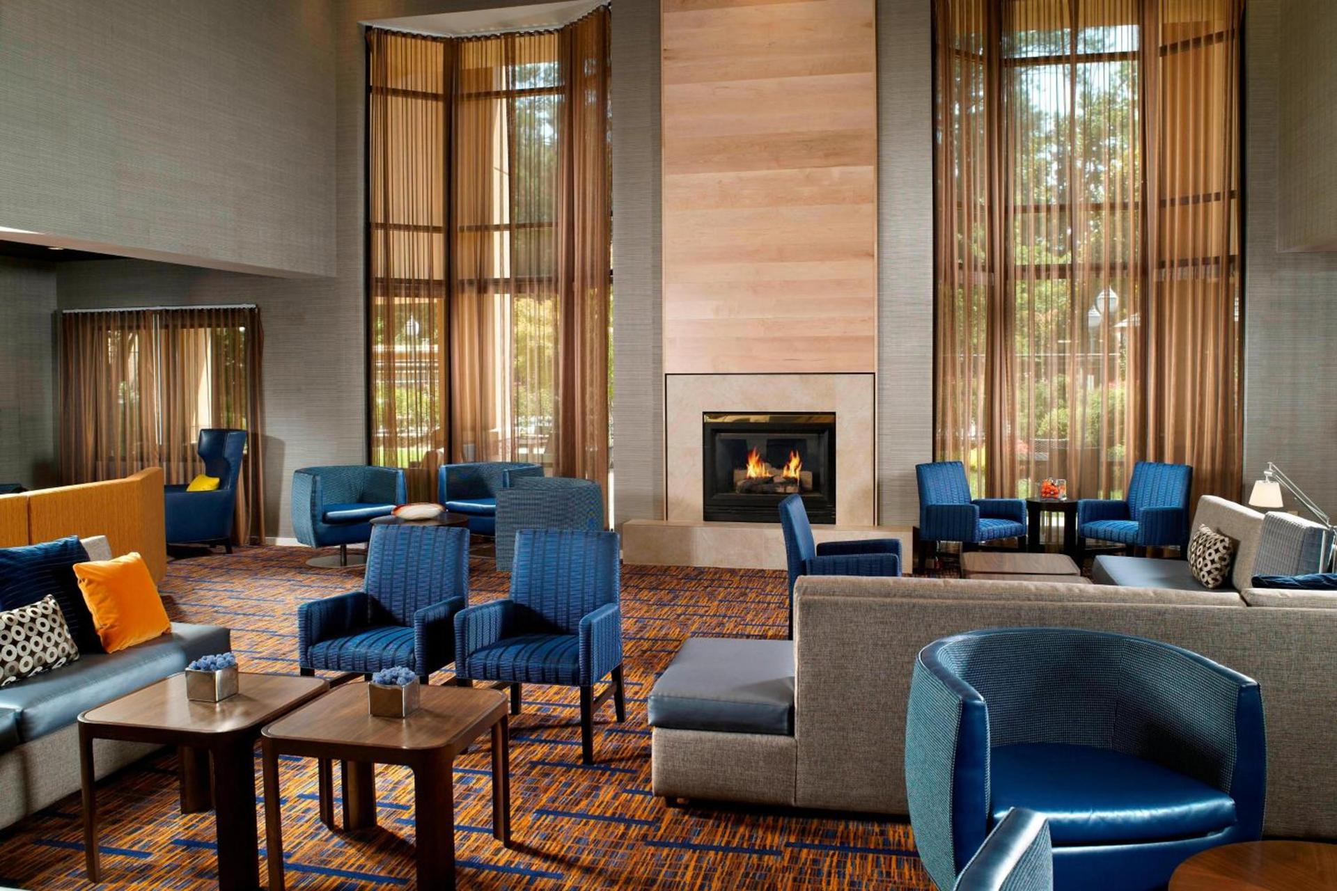 Courtyard by Marriott Atlanta Alpharetta photo 4