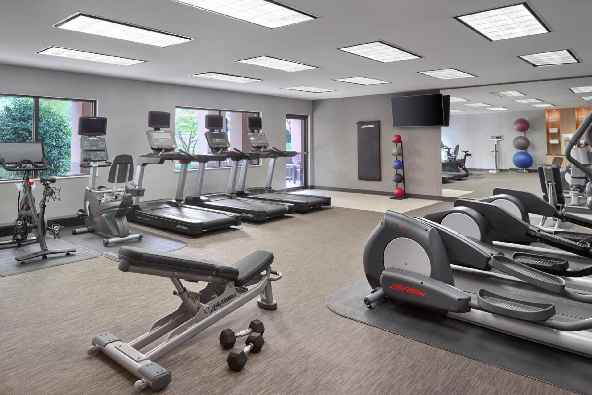 Courtyard by Marriott Atlanta Alpharetta photo 25