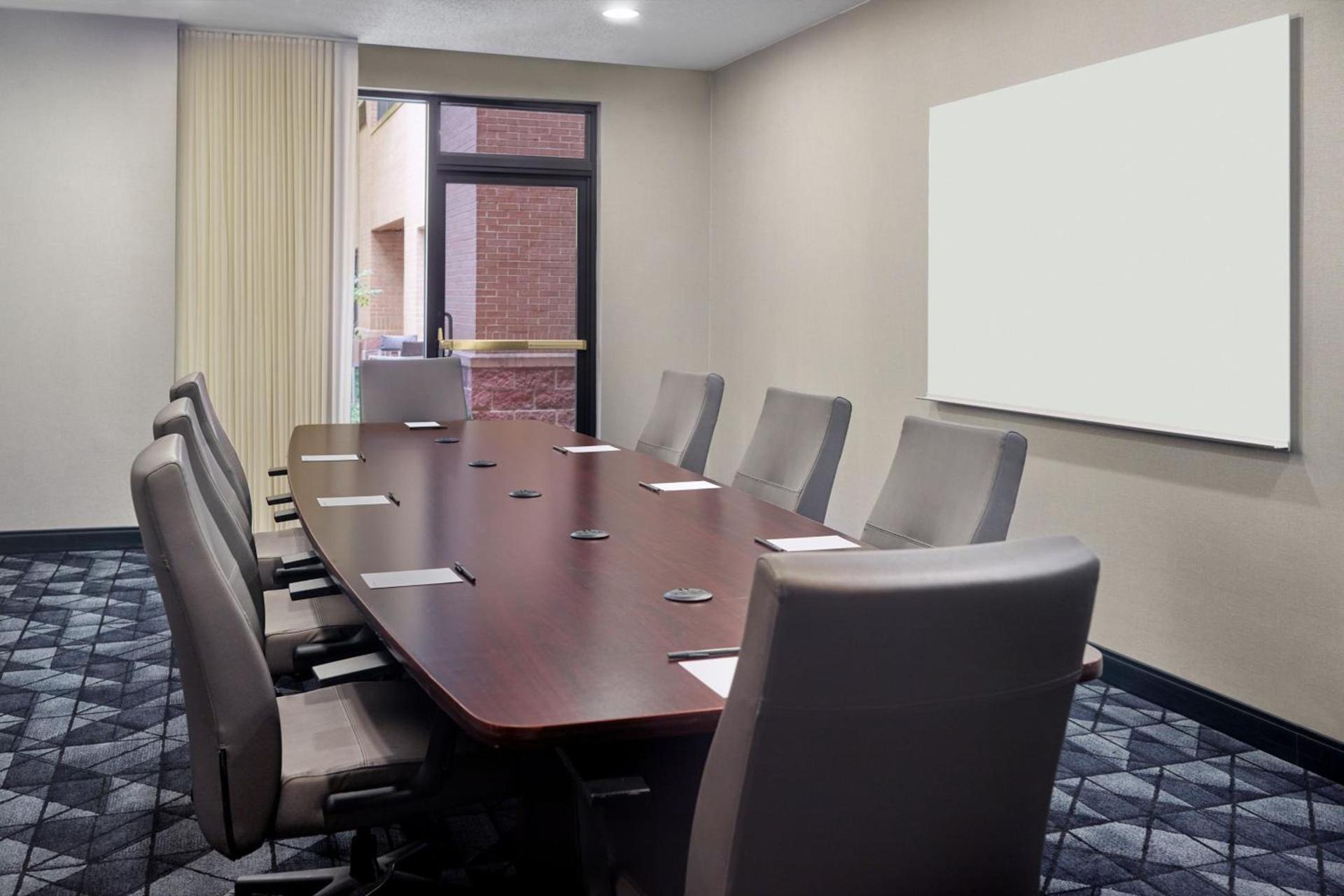 Courtyard by Marriott Atlanta Alpharetta photo 28