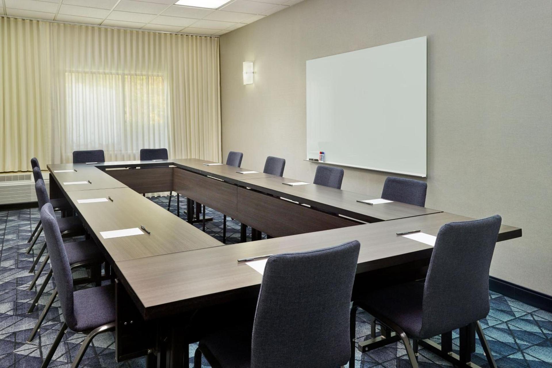 Courtyard by Marriott Atlanta Alpharetta photo 29