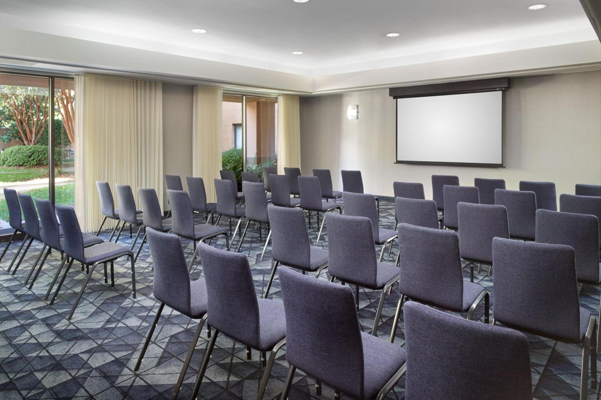 Courtyard by Marriott Atlanta Alpharetta photo 31