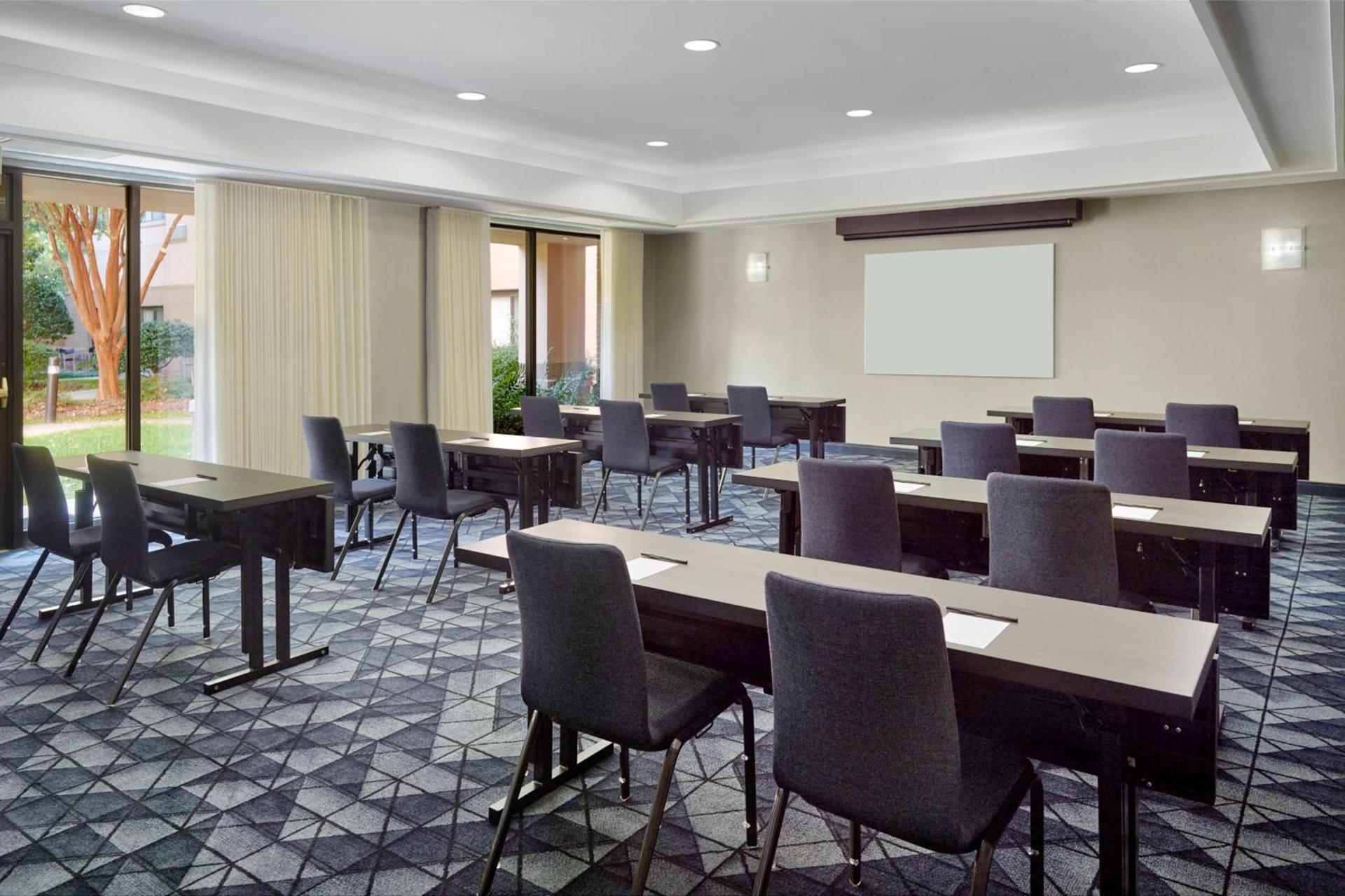 Courtyard by Marriott Atlanta Alpharetta photo 32