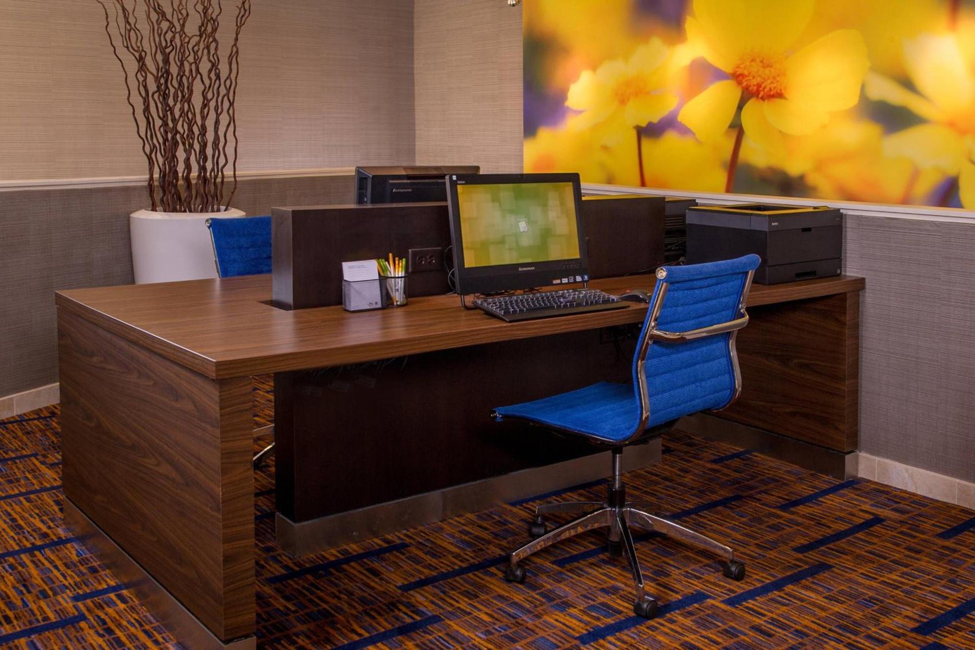 Courtyard by Marriott Richmond West photo 13