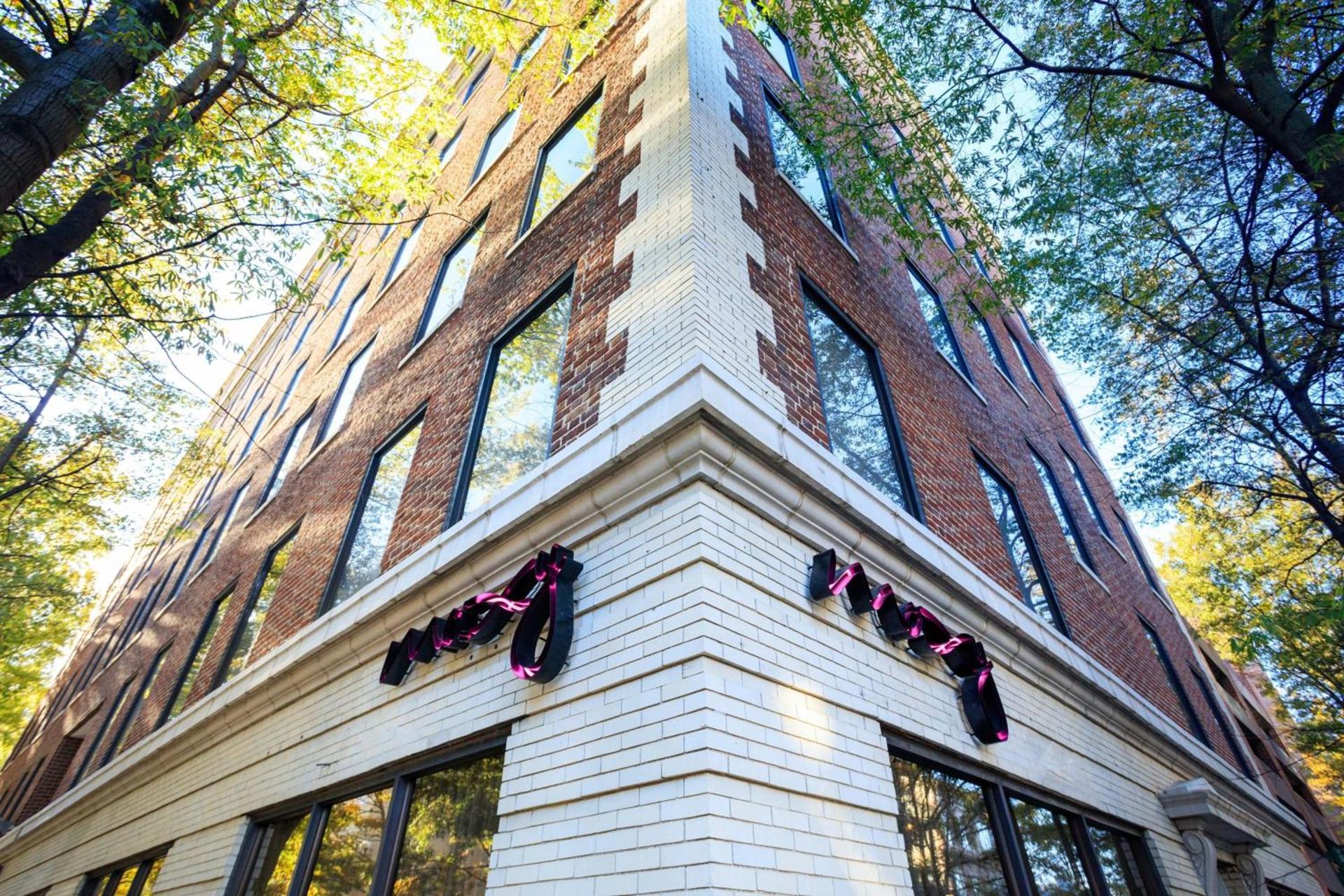 Moxy Richmond Downtown photo 1