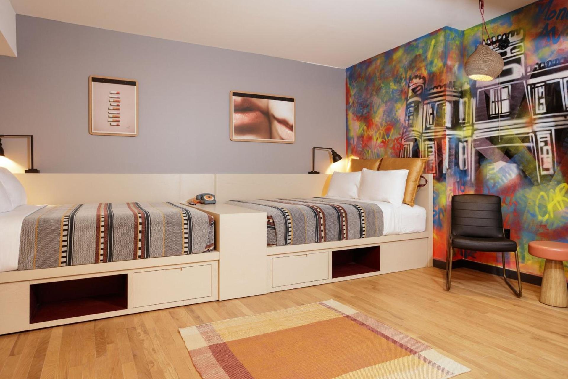 Moxy Richmond Downtown photo 4