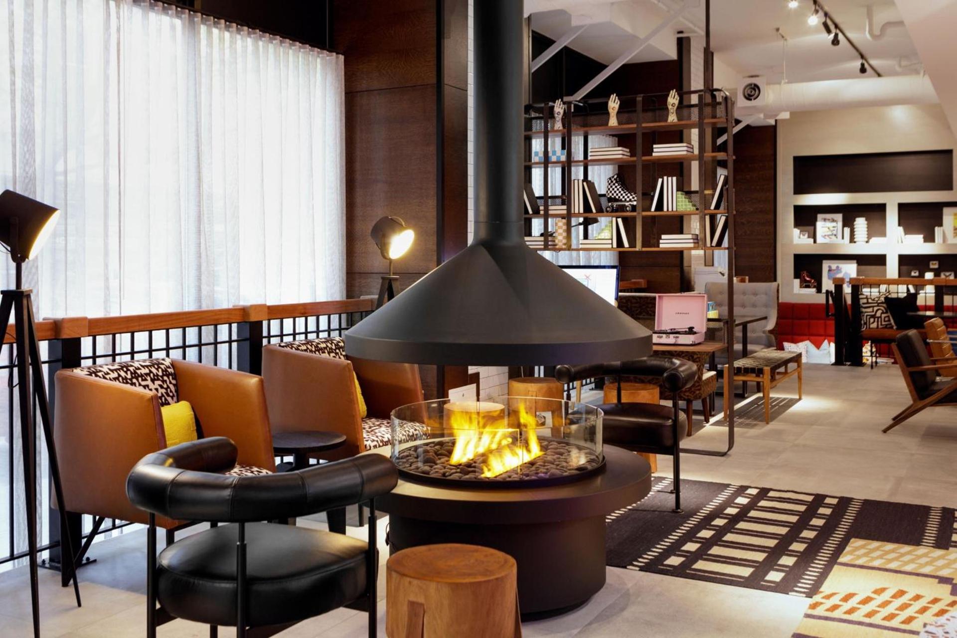 Moxy Richmond Downtown photo 29