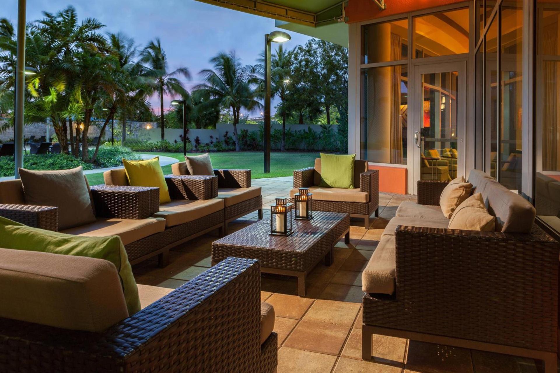 Courtyard by Marriott Miami Airport photo 8
