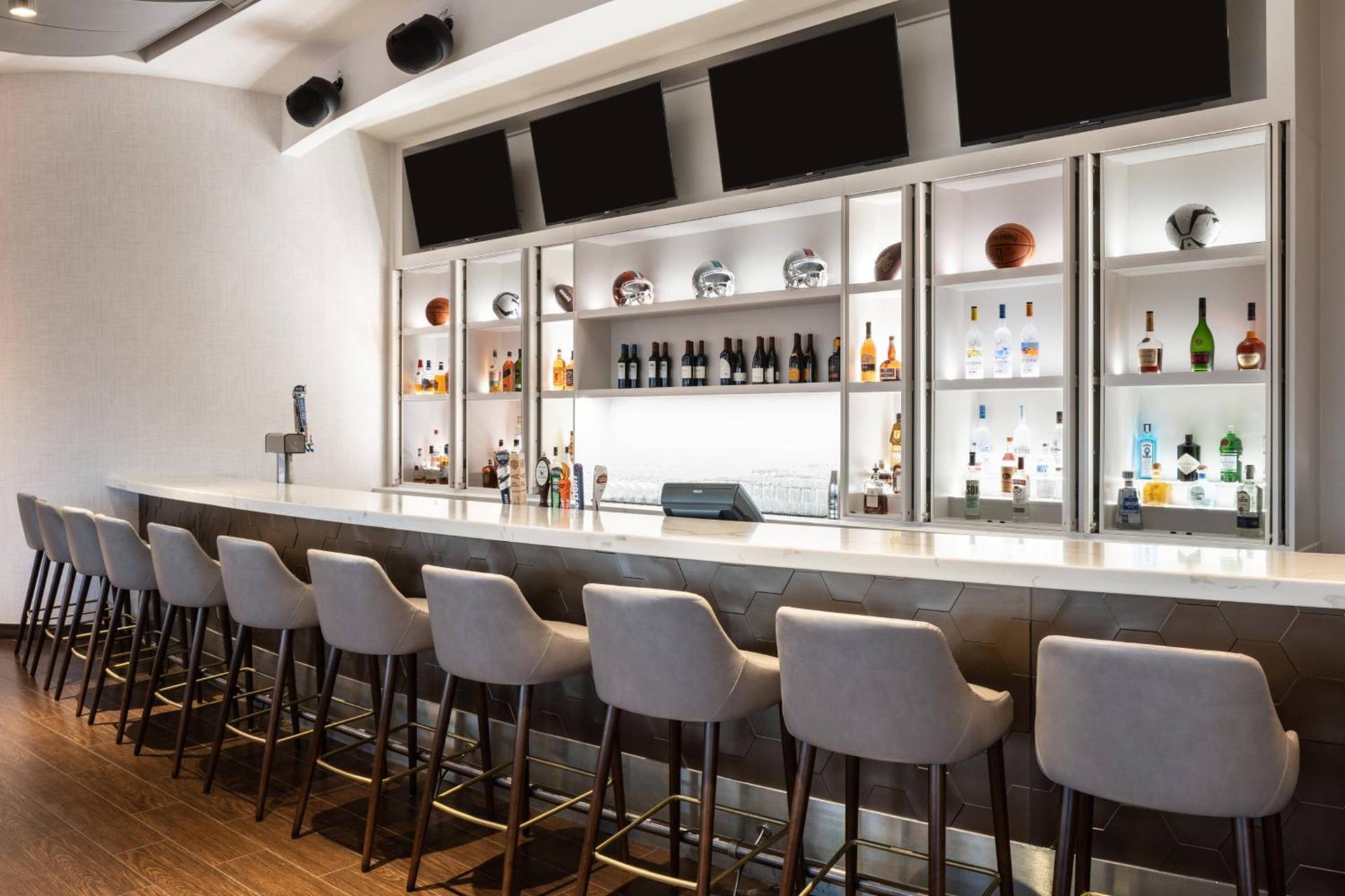 Courtyard by Marriott Miami Airport photo 25