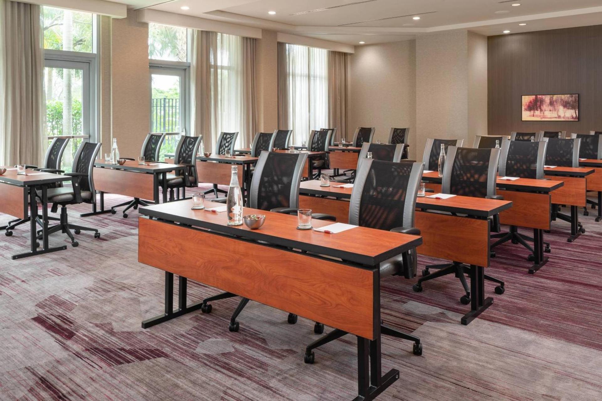Courtyard by Marriott Miami Airport photo 36