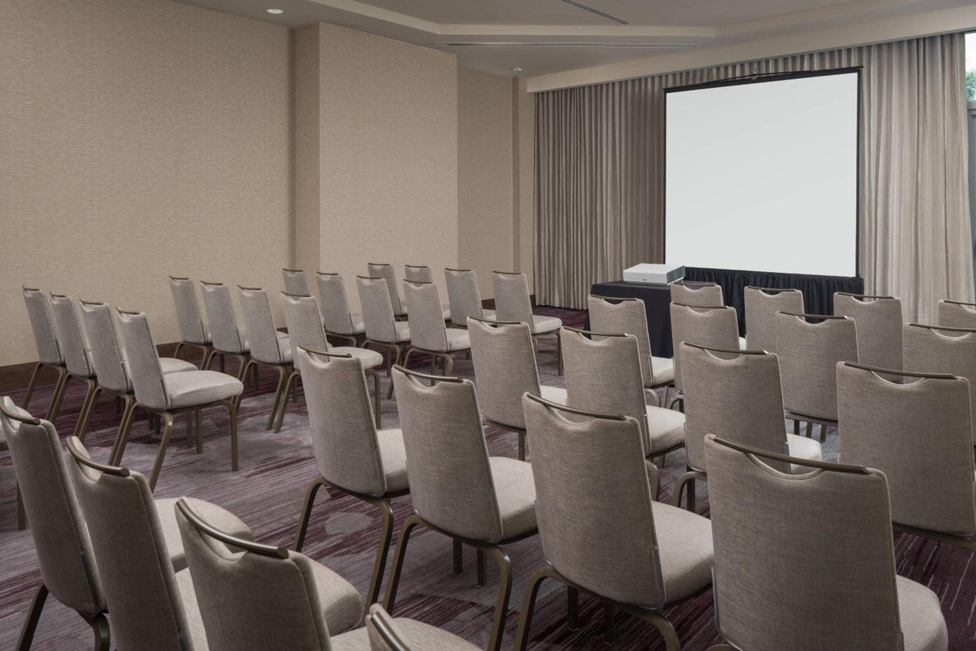 Courtyard by Marriott Miami Airport photo 38