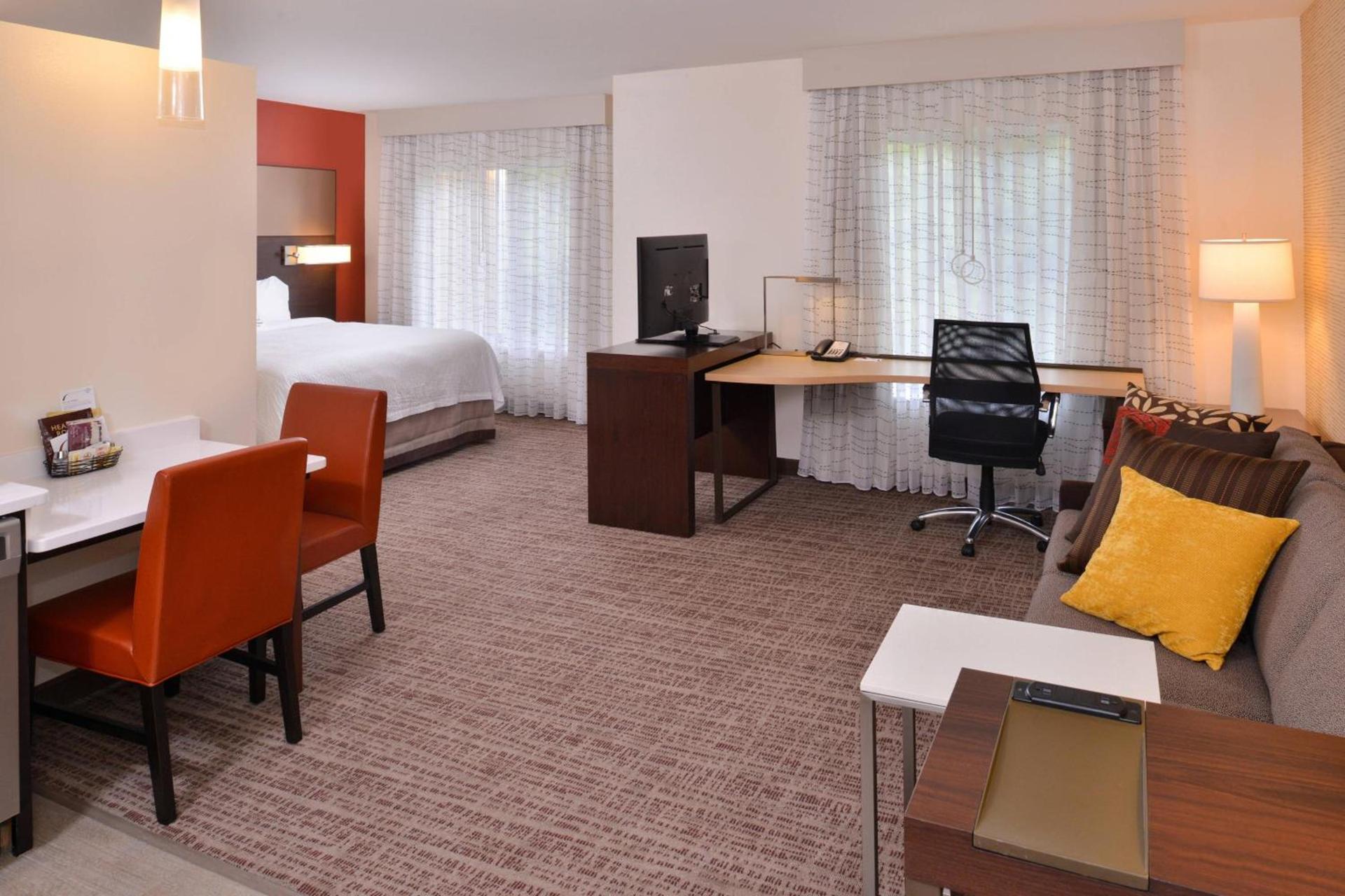 Residence Inn by Marriott East Lansing photo 9