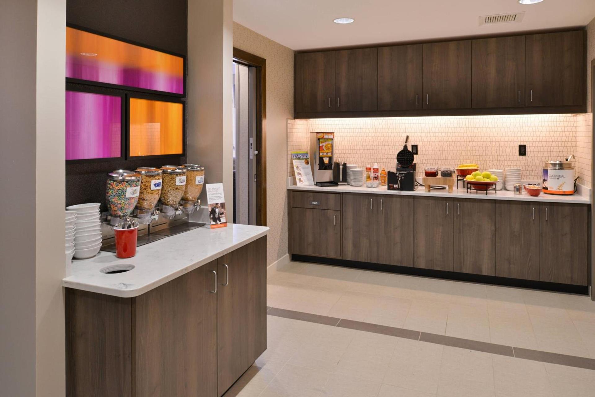 Residence Inn by Marriott East Lansing photo 28