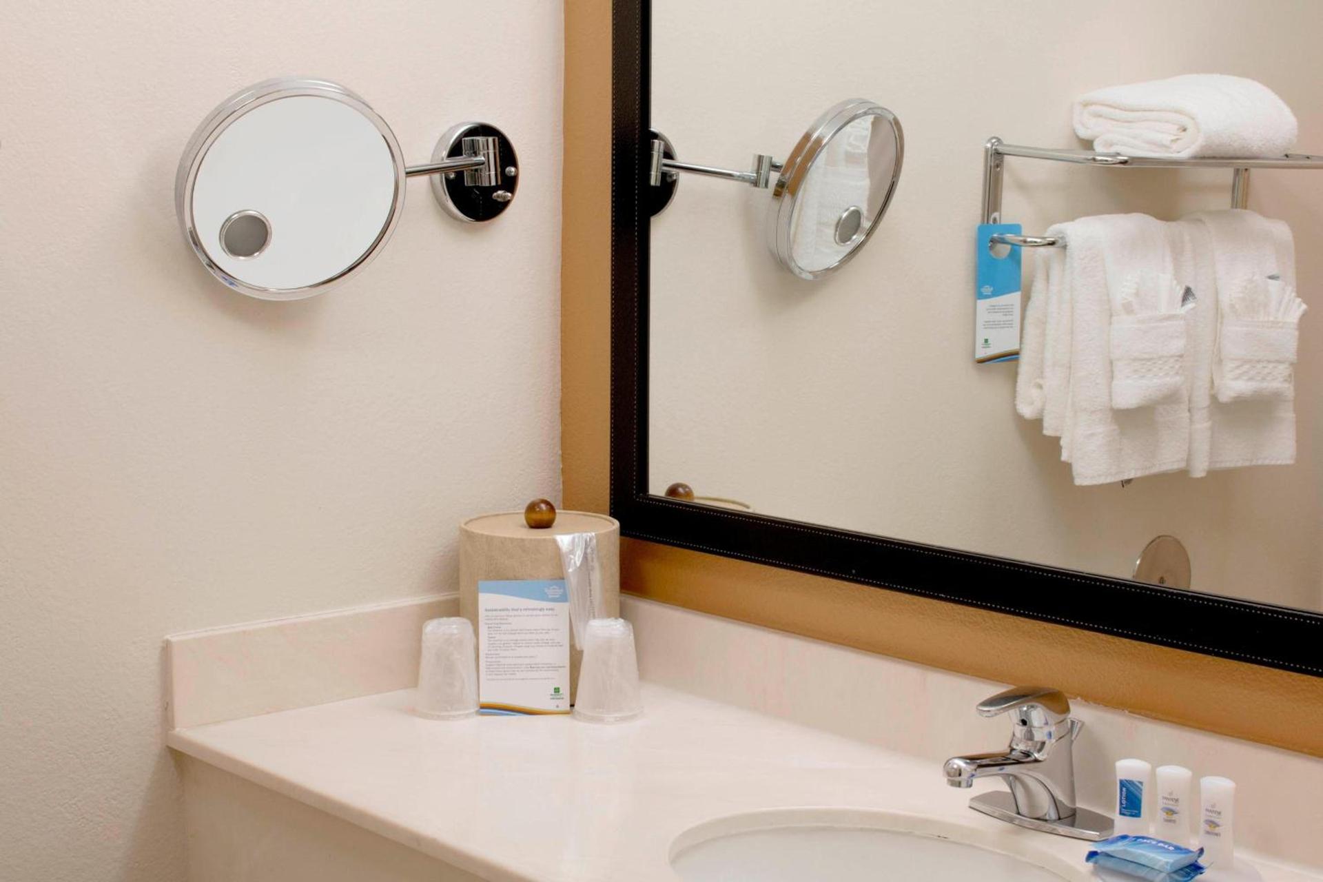 Fairfield Inn & Suites Oakland Hayward photo 10