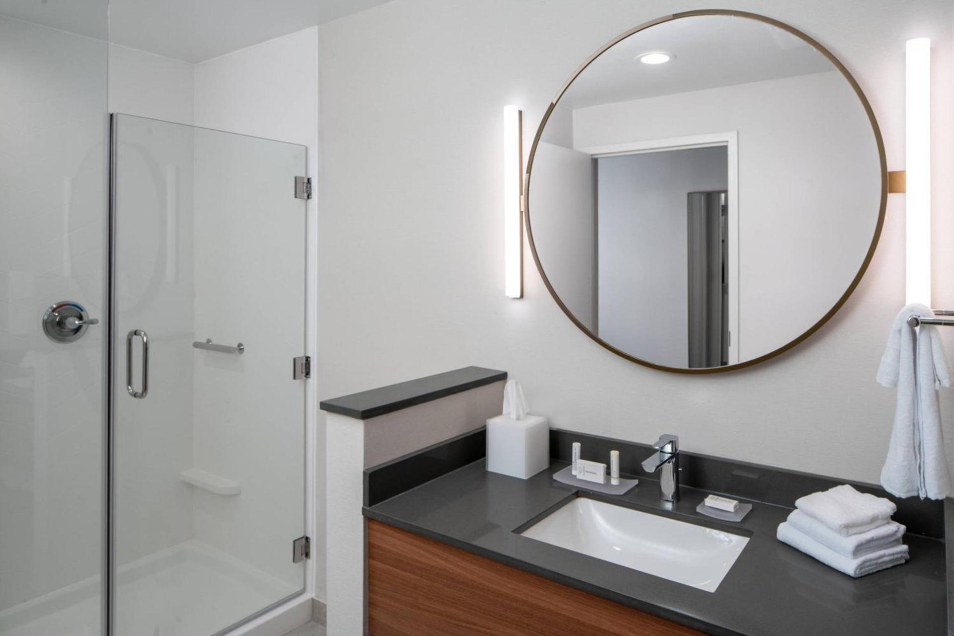 Fairfield by Marriott Inn & Suites Pensacola Pine Forest photo 8
