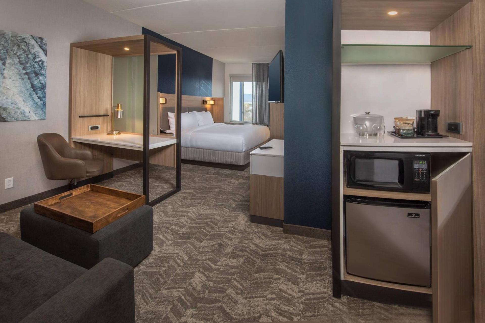 SpringHill Suites By Marriott Frederick photo 12