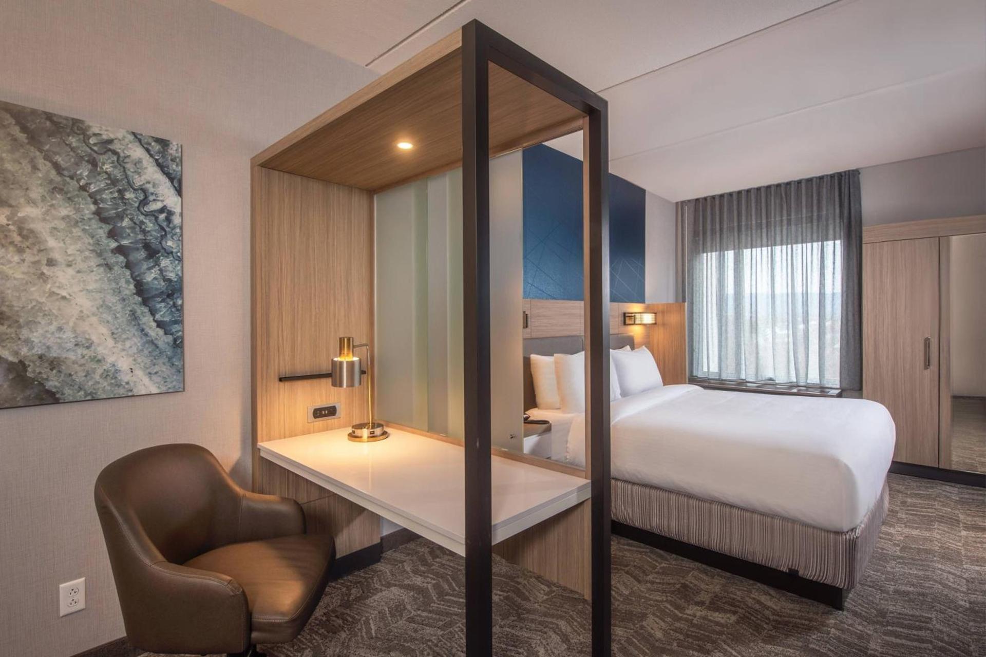 SpringHill Suites By Marriott Frederick photo 14