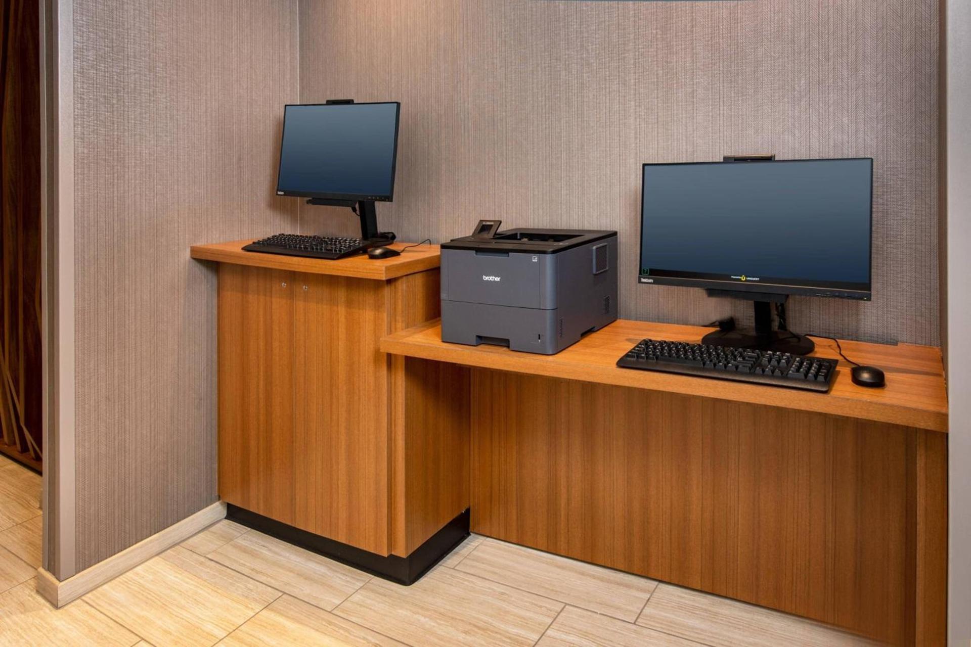 SpringHill Suites By Marriott Frederick photo 20