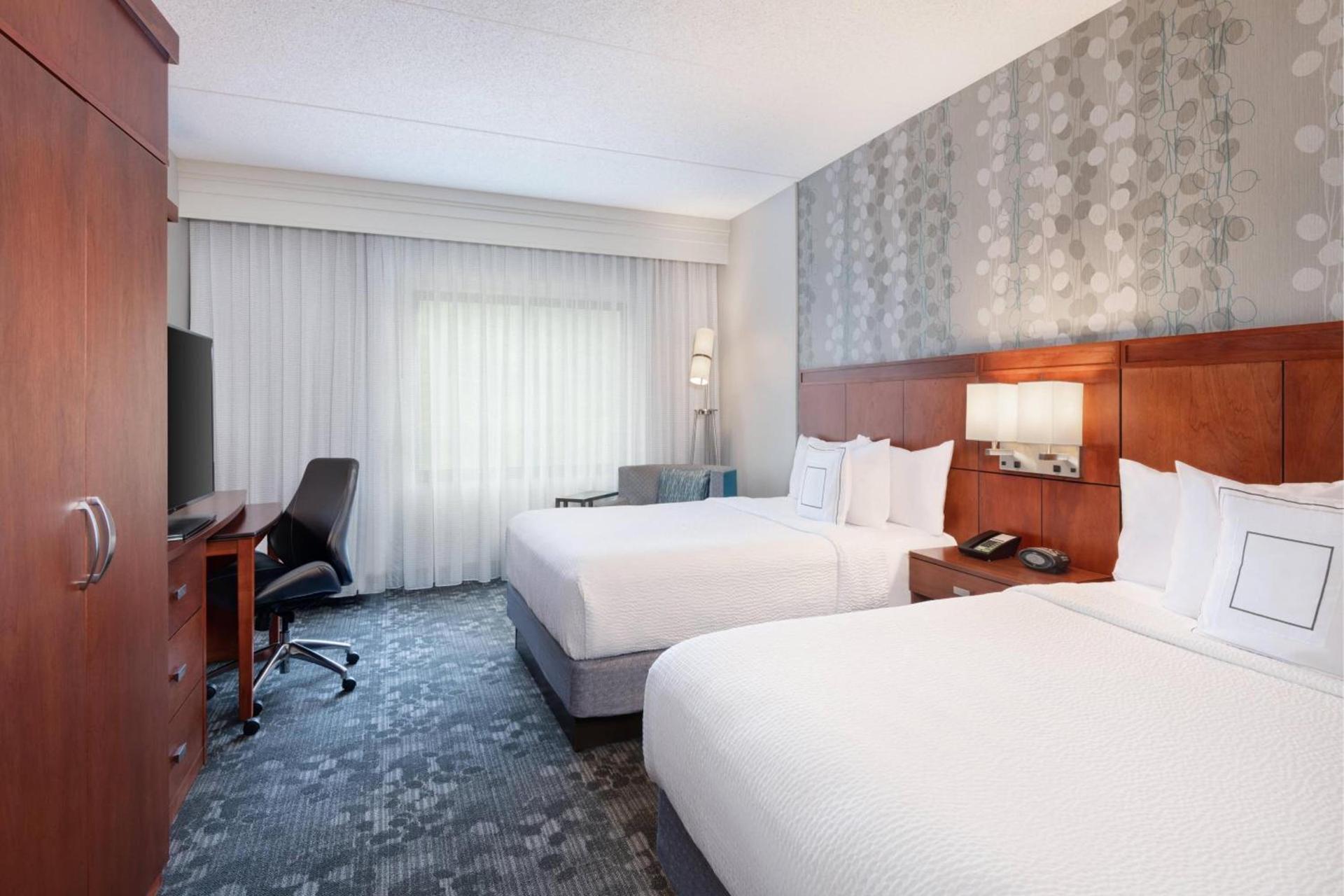 Courtyard by Marriott Pittsburgh Washington Meadow Lands photo 11