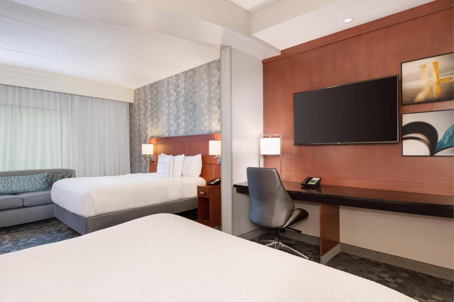 Courtyard by Marriott Pittsburgh Washington Meadow Lands photo 22