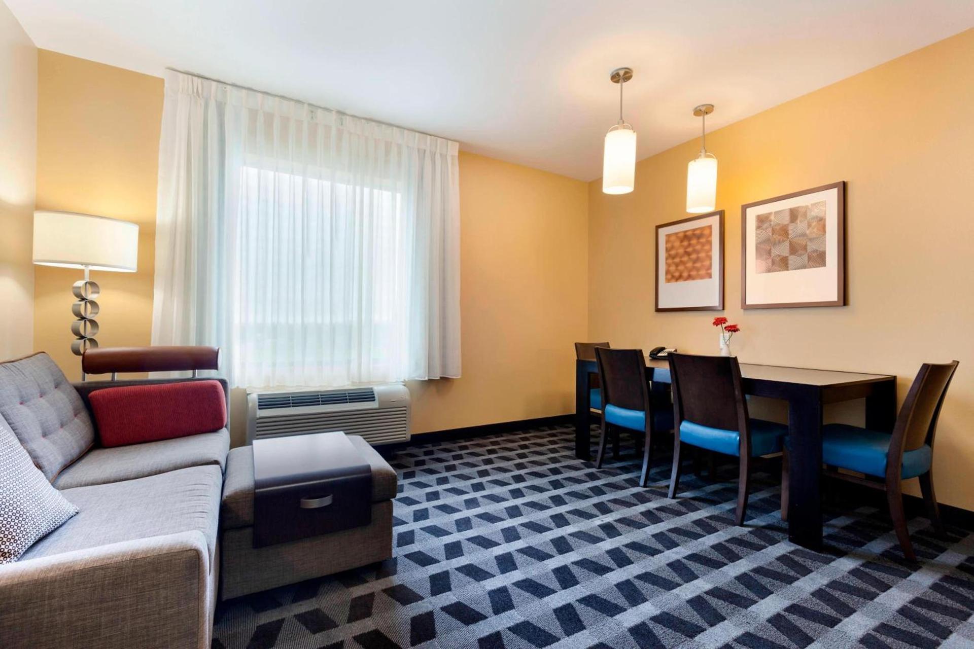 TownePlace Suites Joliet South photo 17