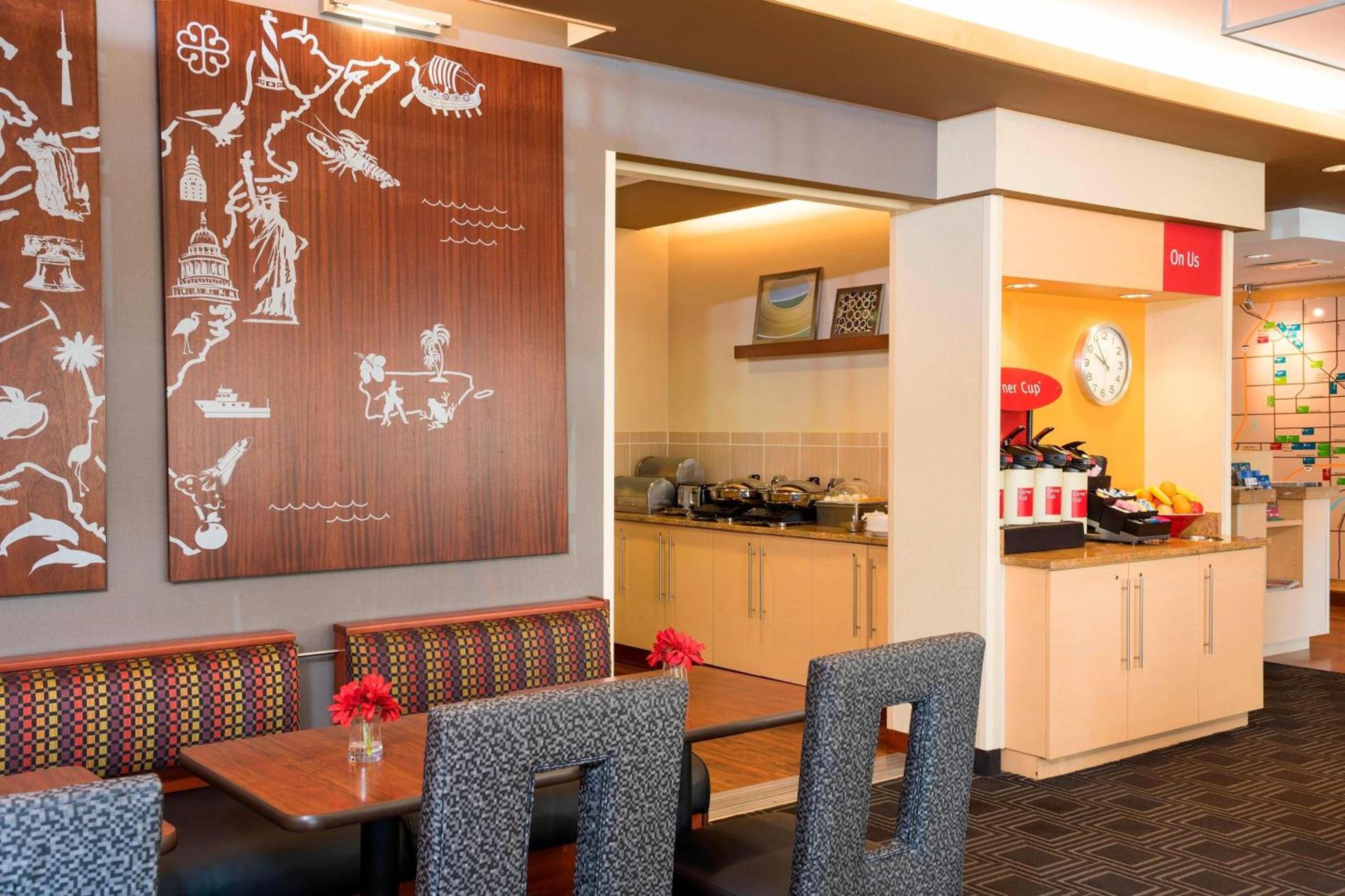 TownePlace Suites Joliet South photo 3