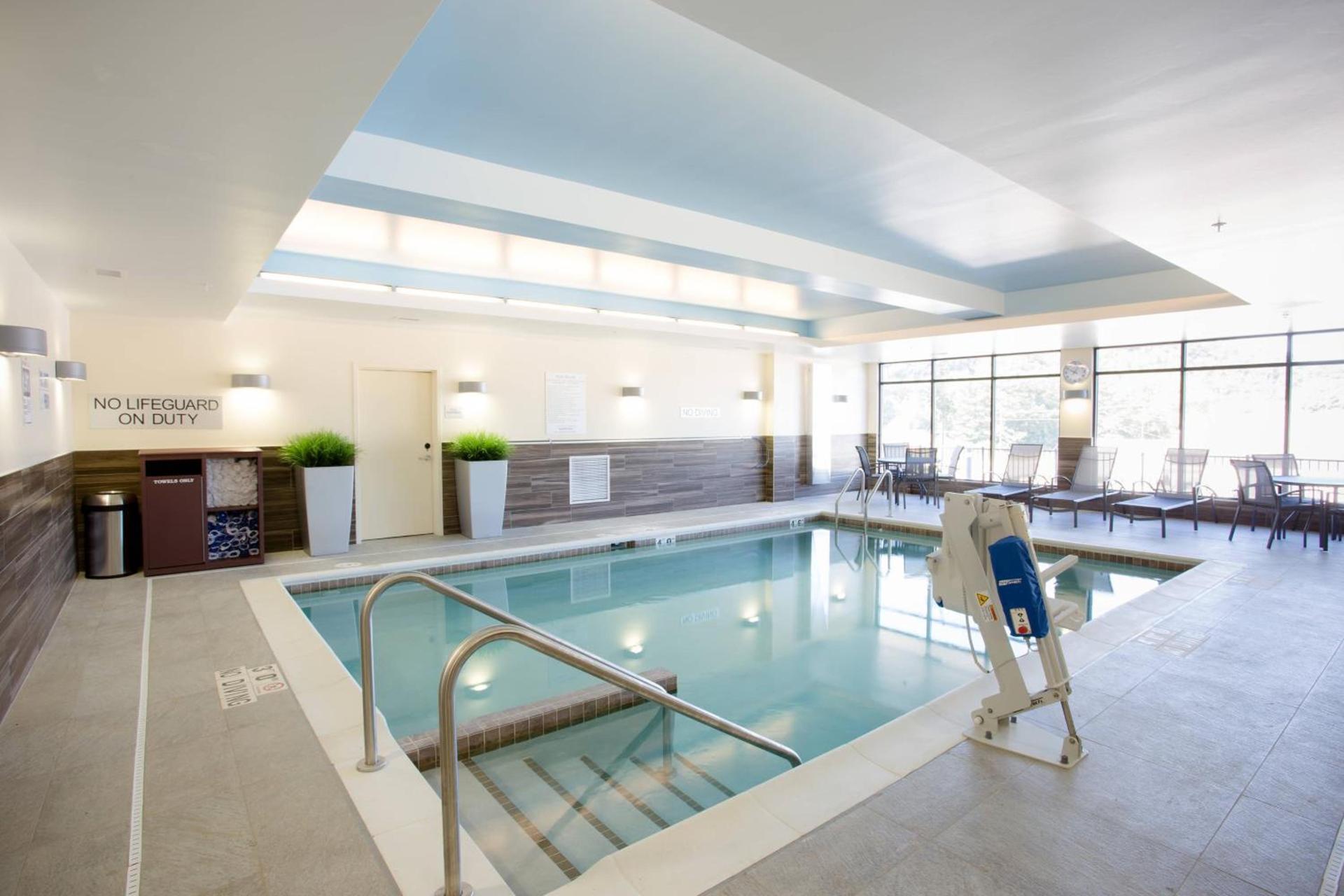 Fairfield Inn & Suites by Marriott Decorah photo 8