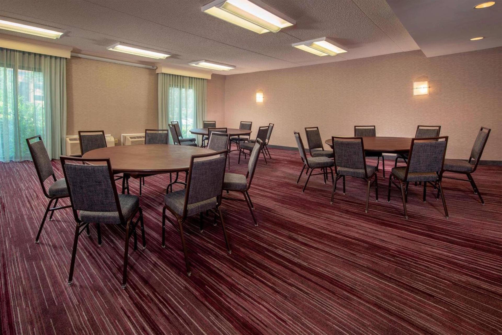 Courtyard by Marriott Rockville photo 33