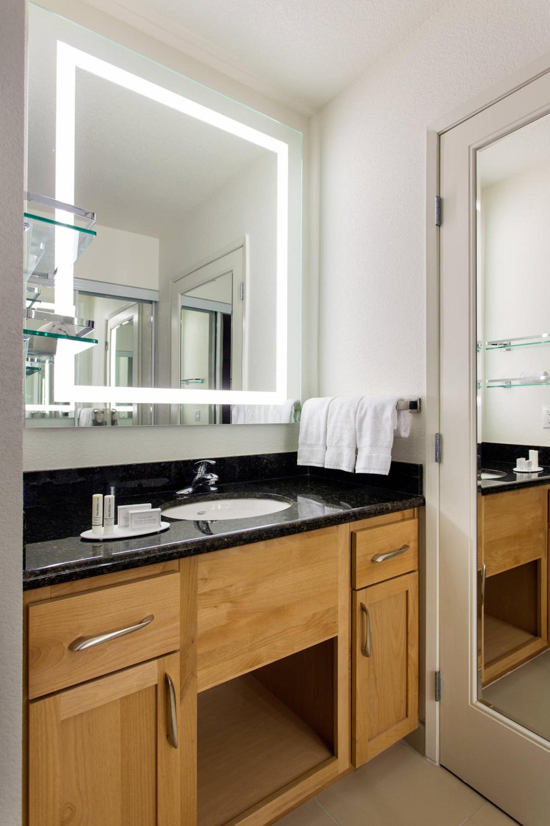 Residence Inn San Diego Del Mar photo 14