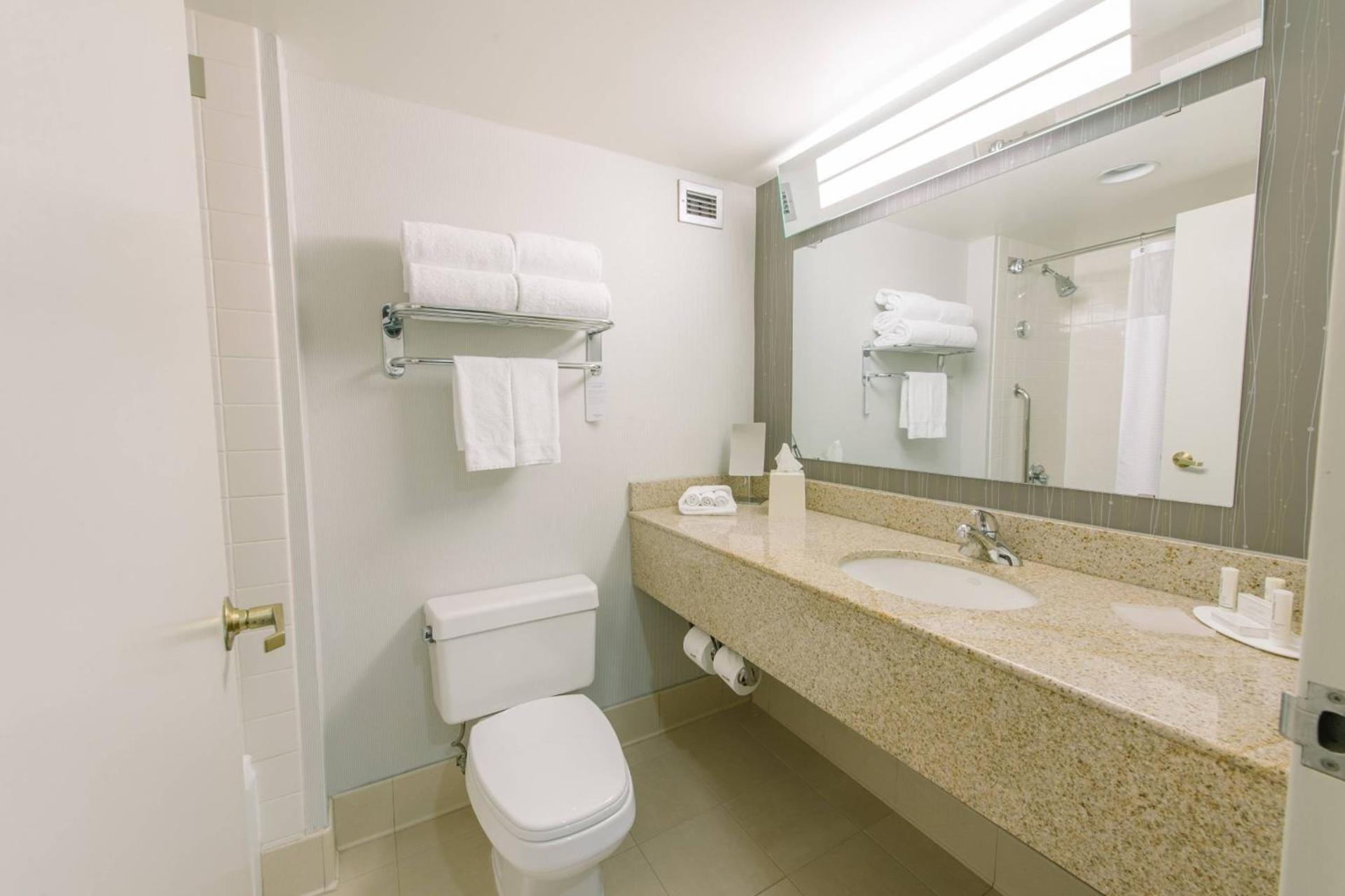 Courtyard by Marriott Nashua photo 9