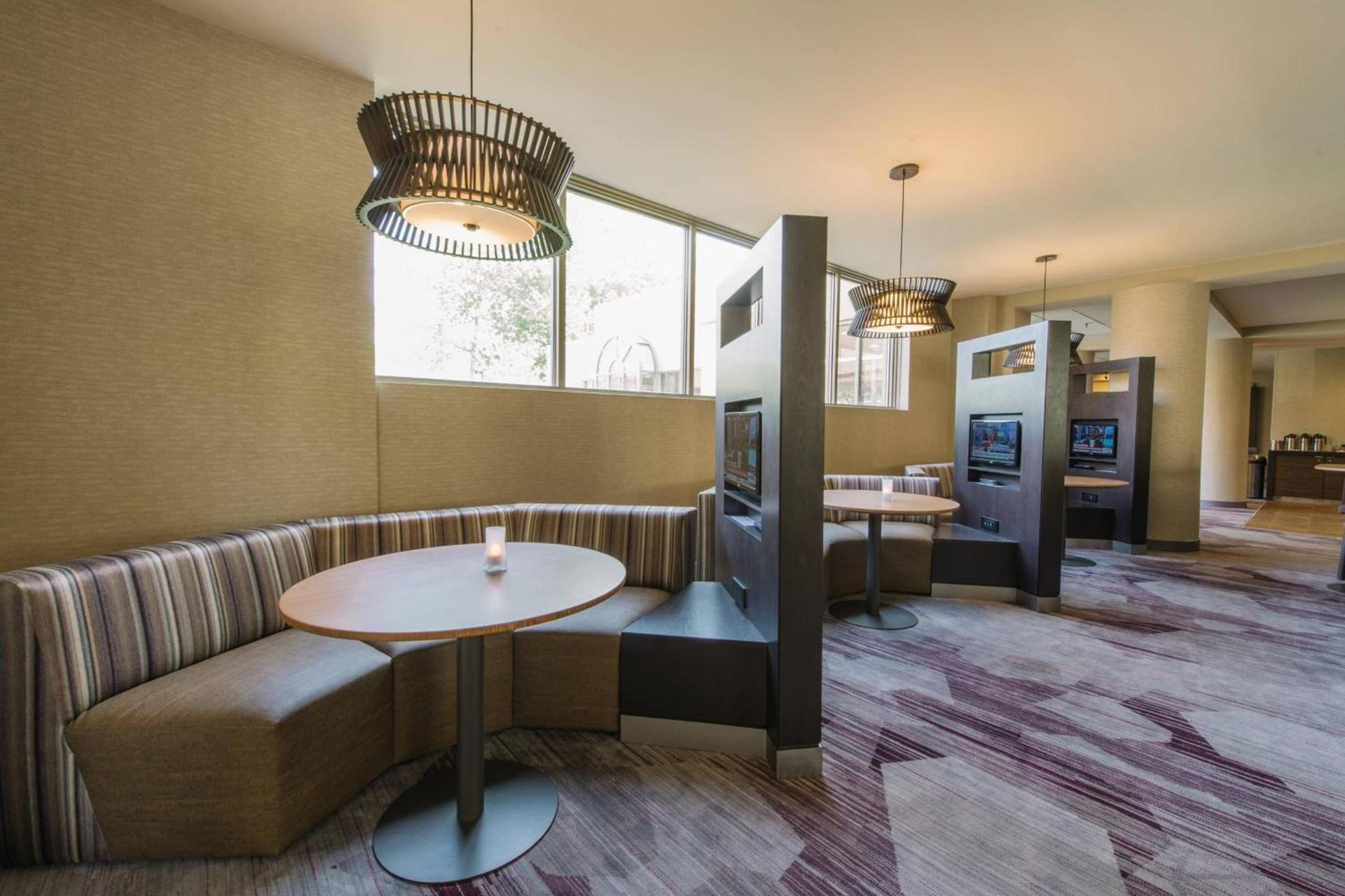 Courtyard by Marriott Nashua photo 14