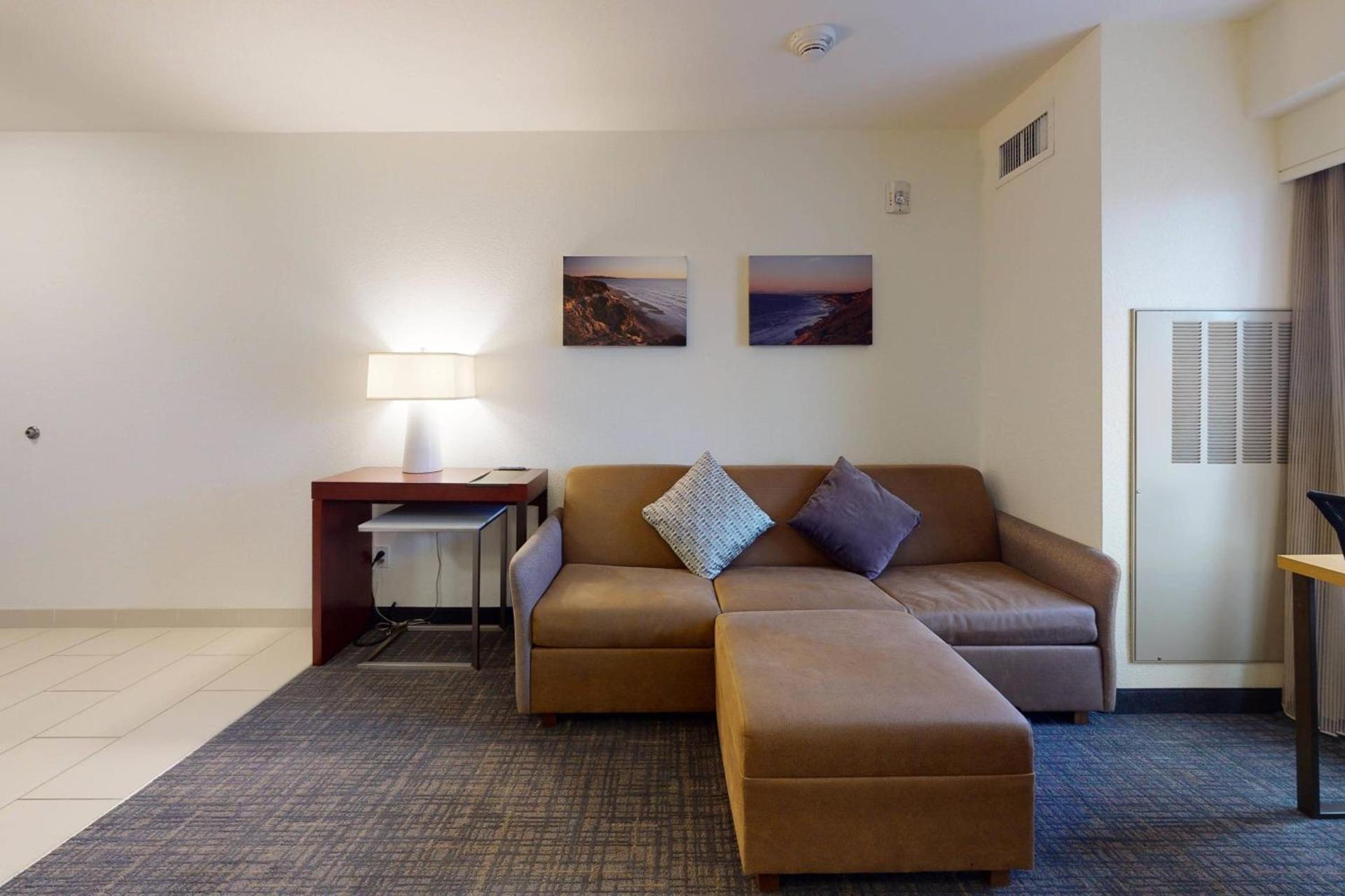 Residence Inn San Diego Del Mar photo 8