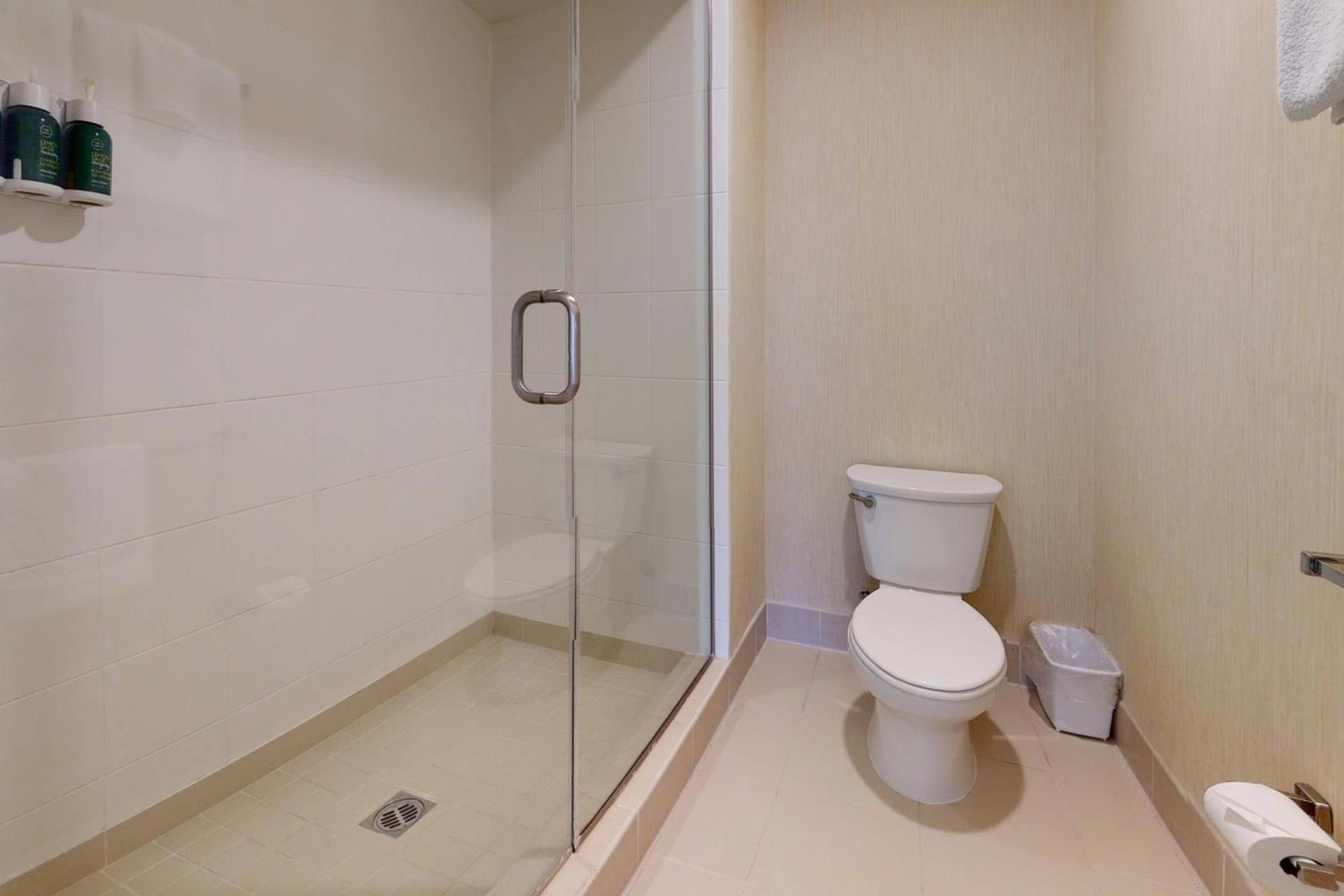 Residence Inn San Diego Del Mar photo 11