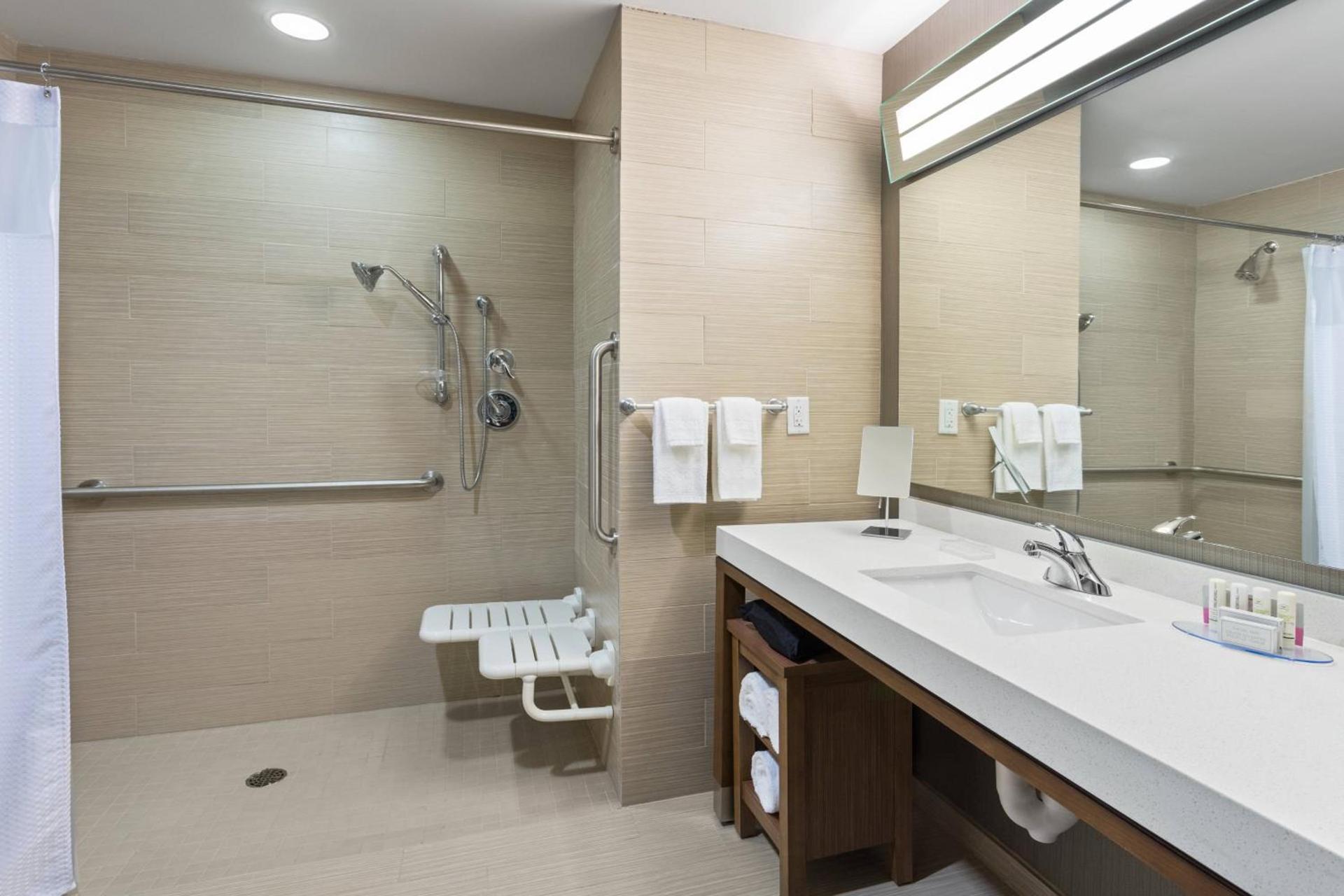 Courtyard by Marriott Houston Katy Mills photo 11
