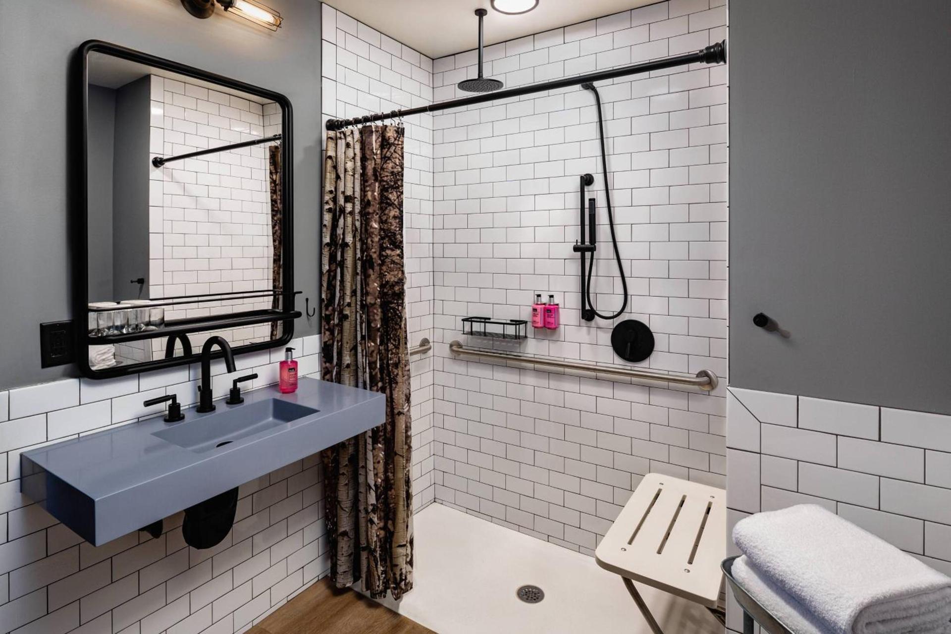 Moxy Minneapolis Downtown photo 10