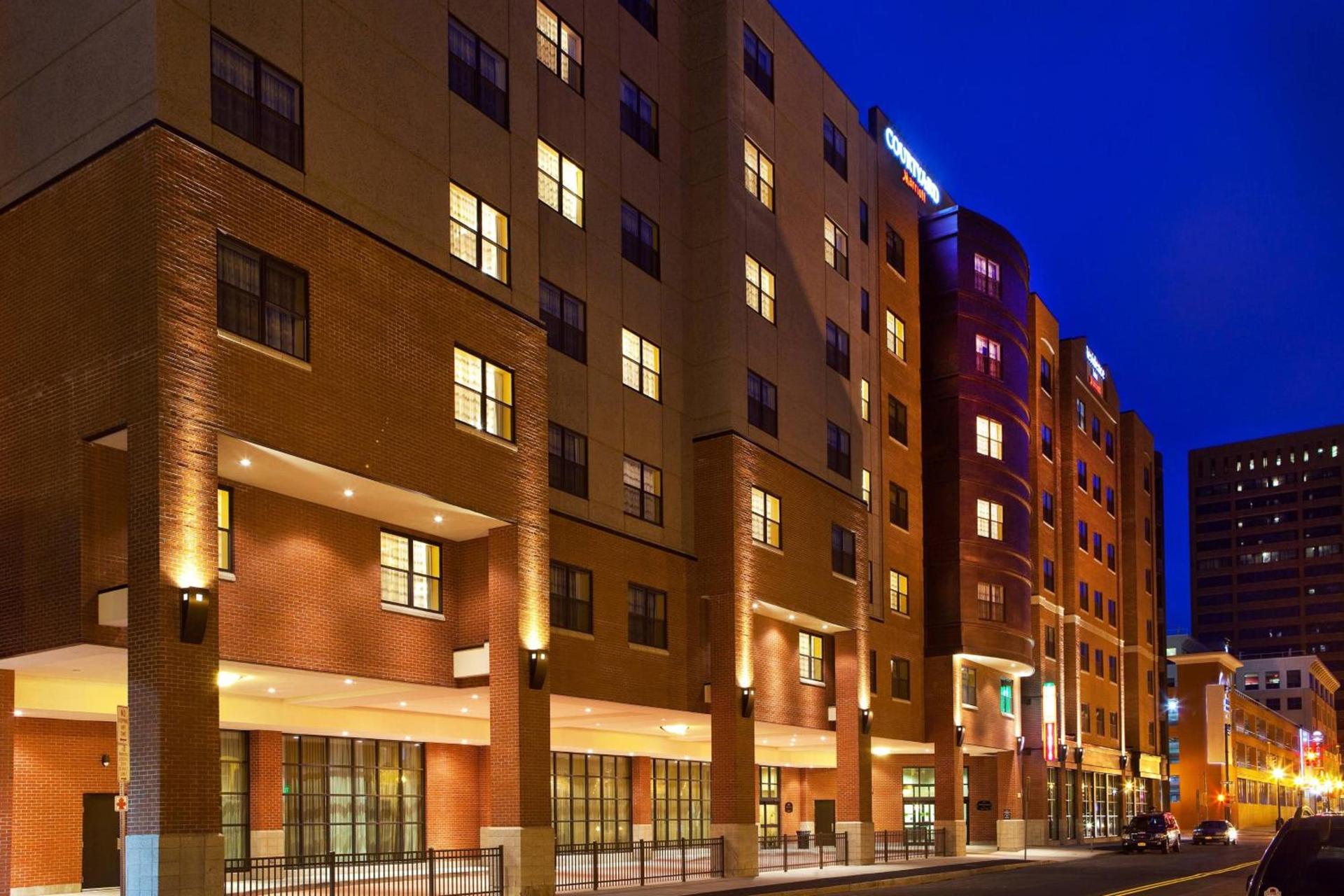 Courtyard by Marriott Syracuse Downtown at Armory Square photo 40