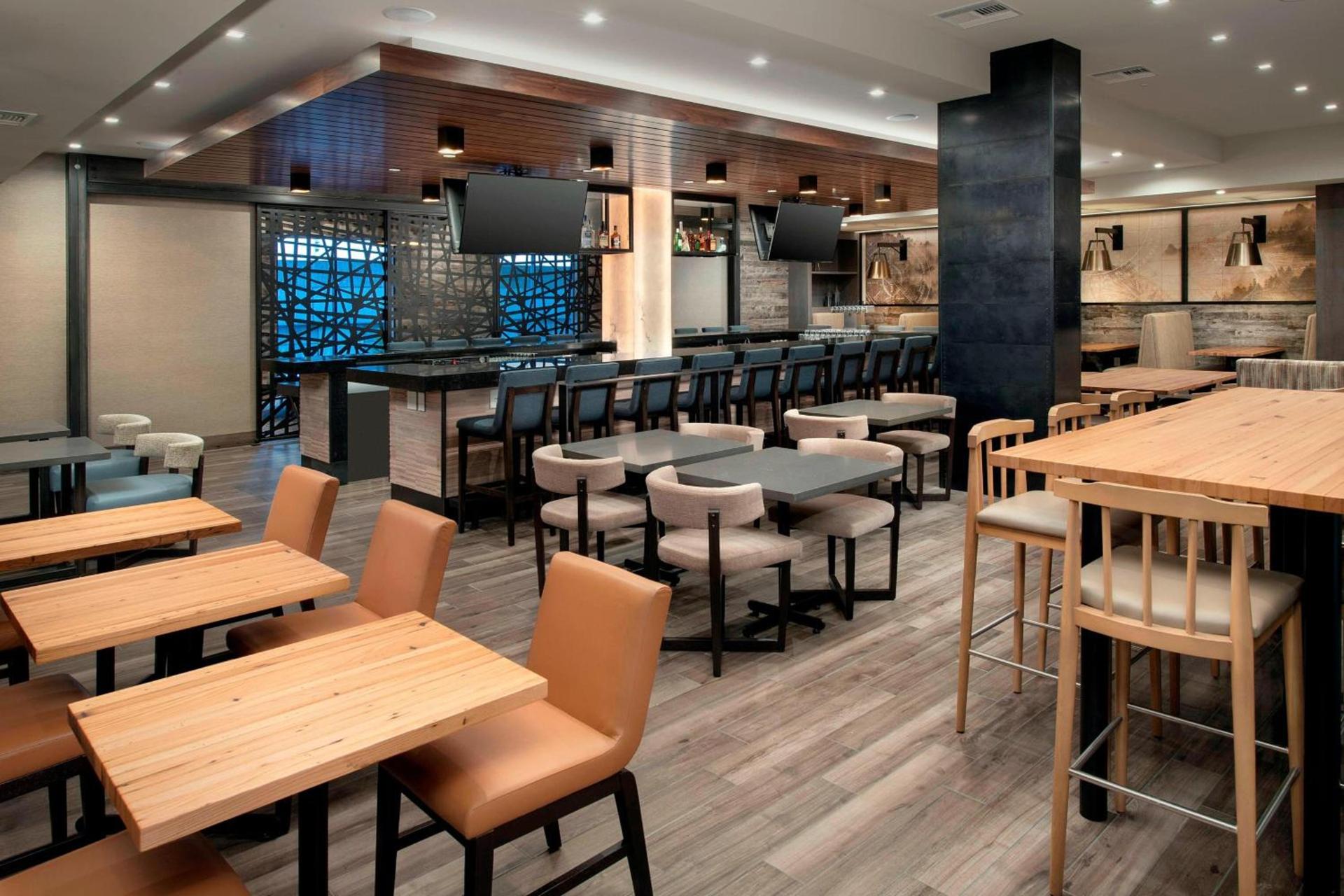 Delta Hotels by Marriott Seattle Everett photo 31