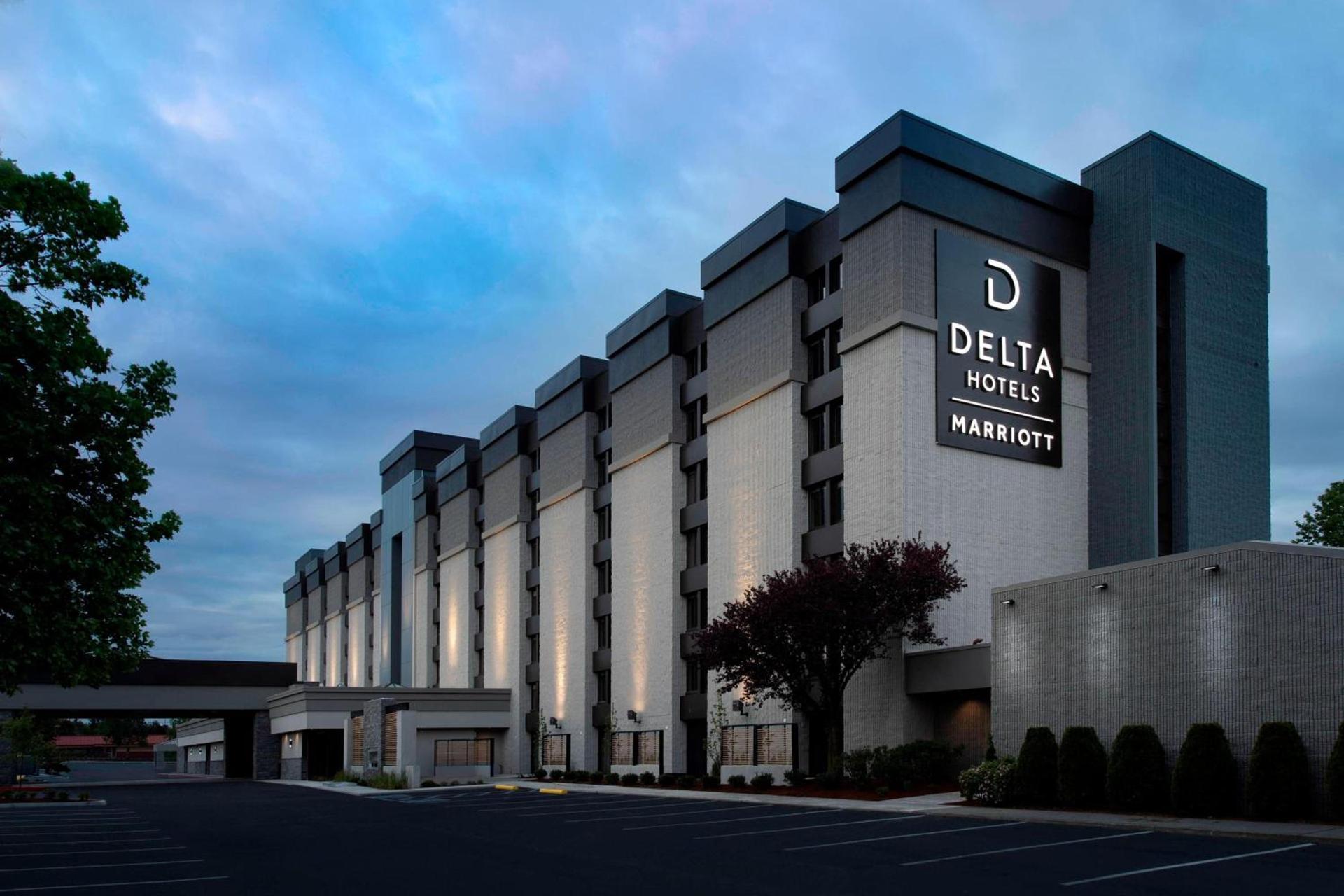 Delta Hotels by Marriott Seattle Everett photo 1