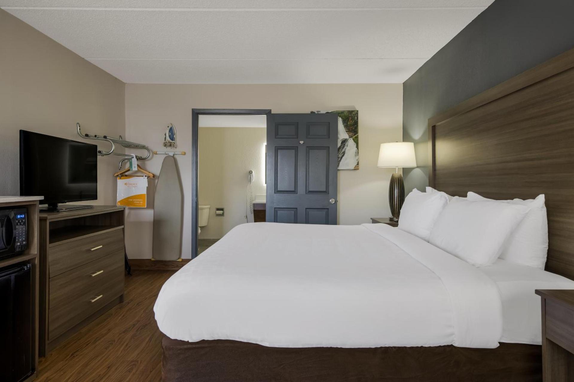 Quality Inn Asheville Airport photo 41