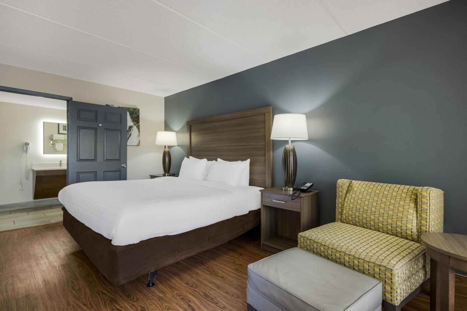 Quality Inn Asheville Airport photo 42