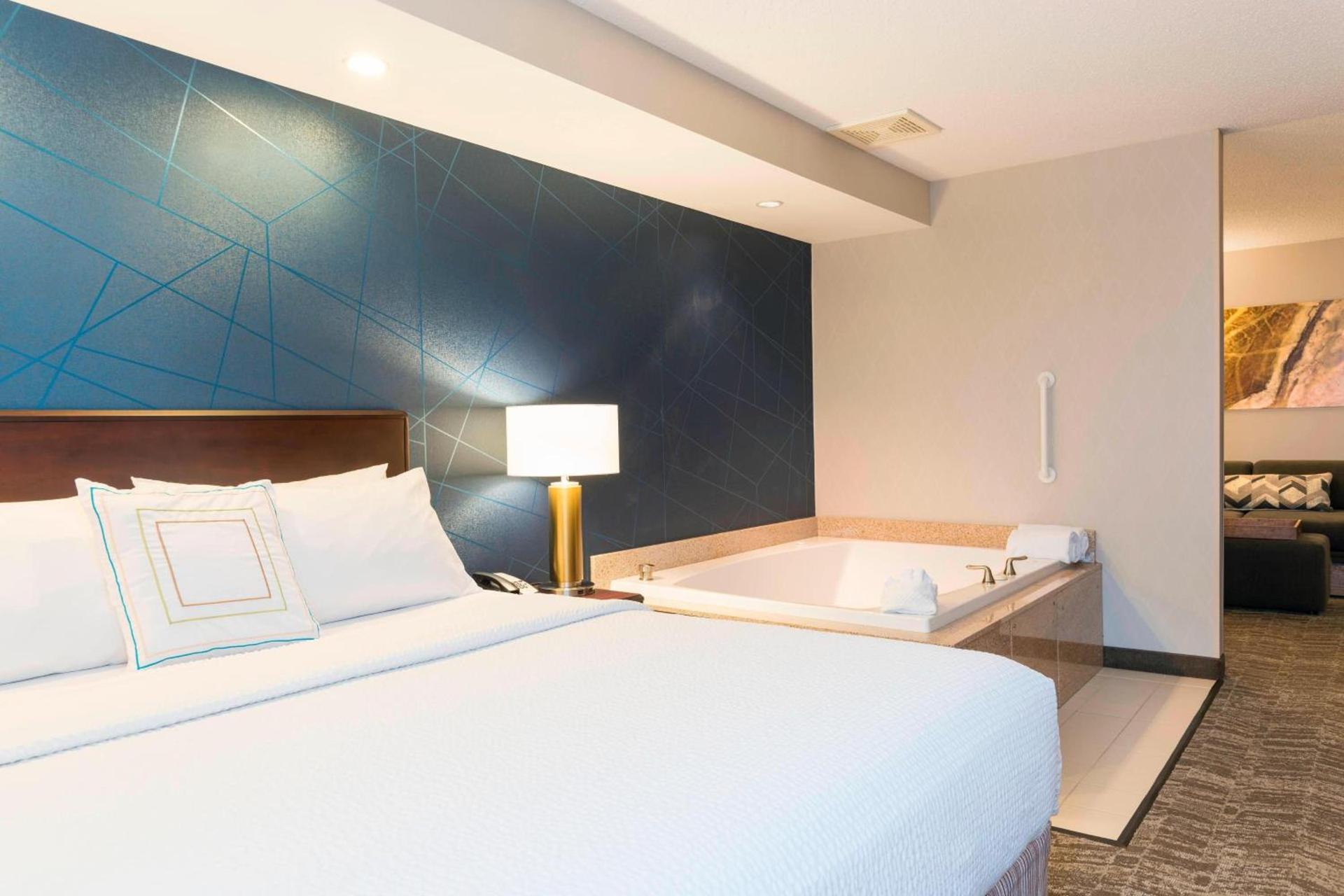 SpringHill Suites Midland photo 7