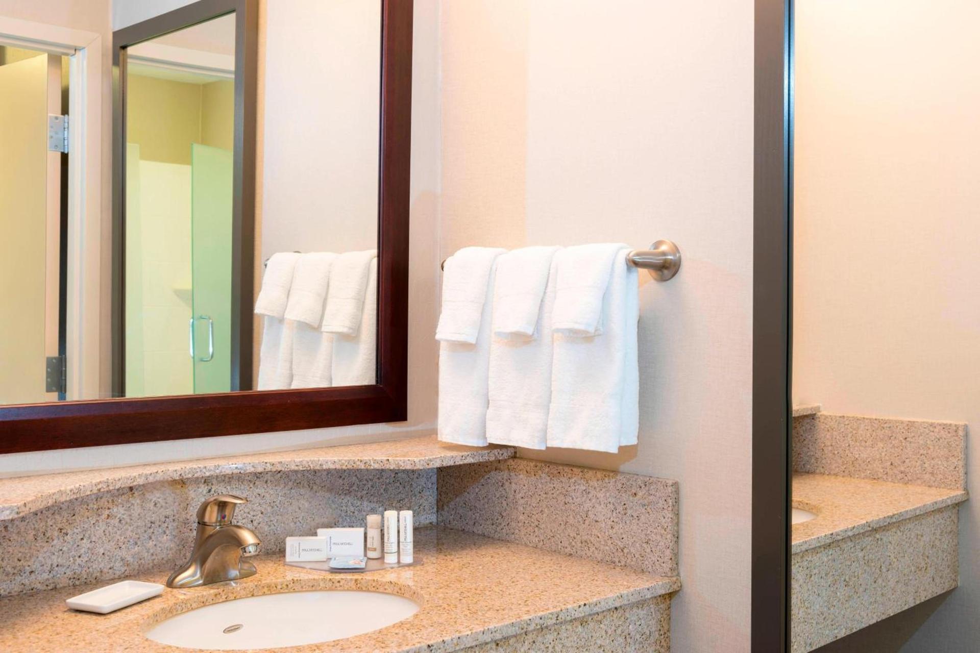 SpringHill Suites Midland photo 11