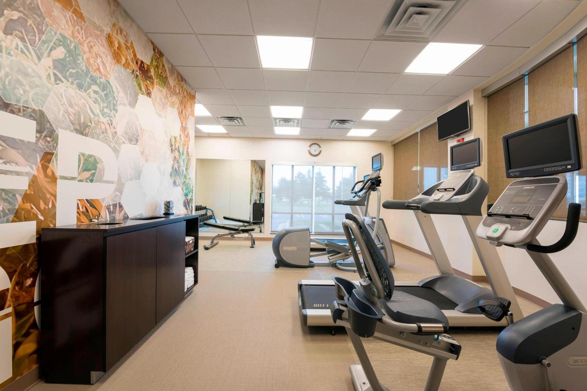 SpringHill Suites Midland photo 21
