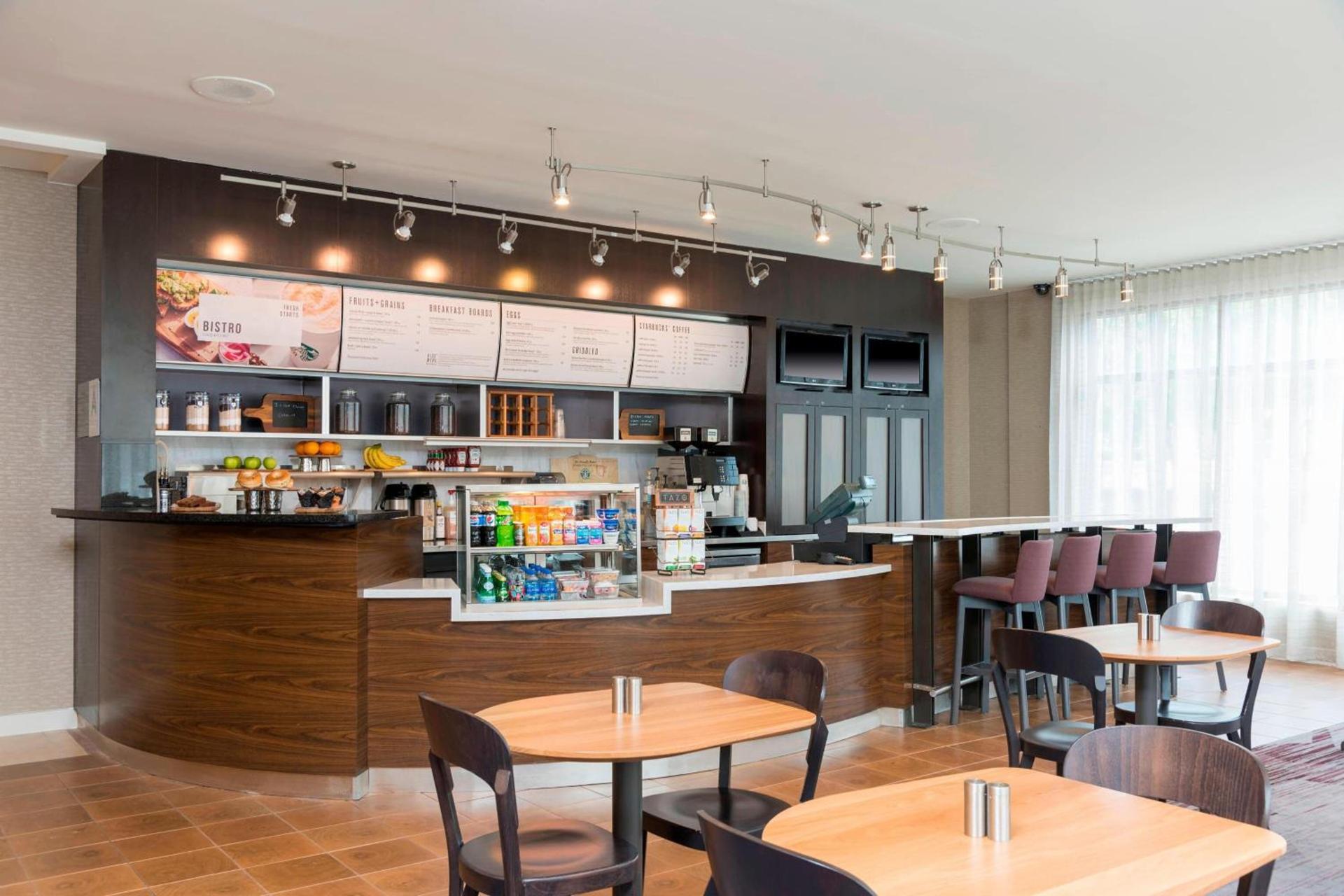 Courtyard by Marriott Louisville Downtown photo 25