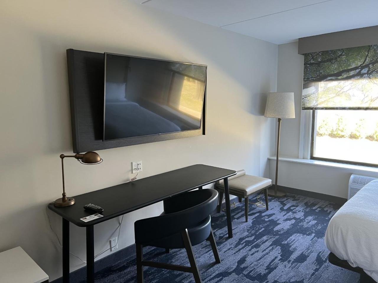 Fairfield Inn & Suites Springfield Enfield photo 2